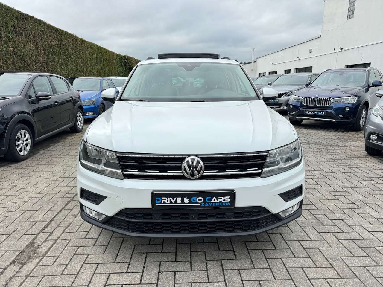 Volkswagen Tiguan 2.0 TDi SCR Highline ** 1 JAAR GARANTIE ** !!