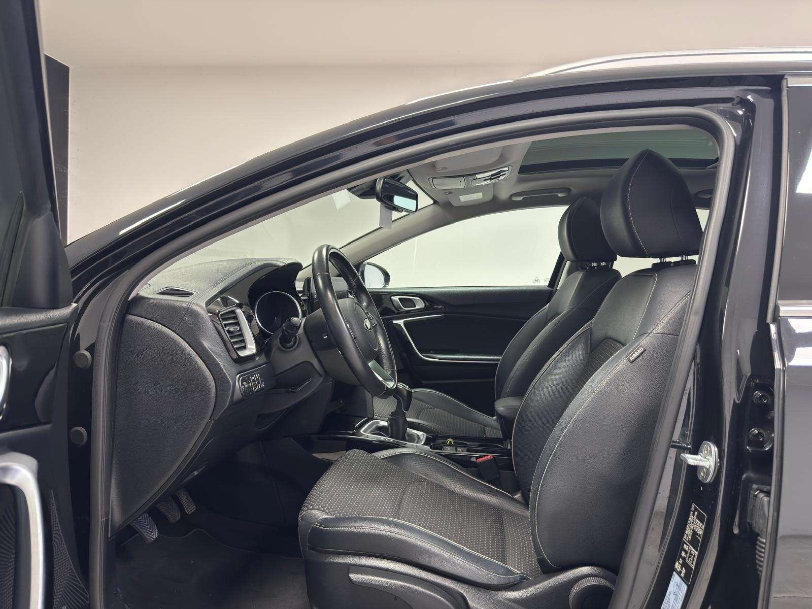 Kia XCeed 1.6**TOIT OUVRANT**GPS**GARANTIE 12MOIS