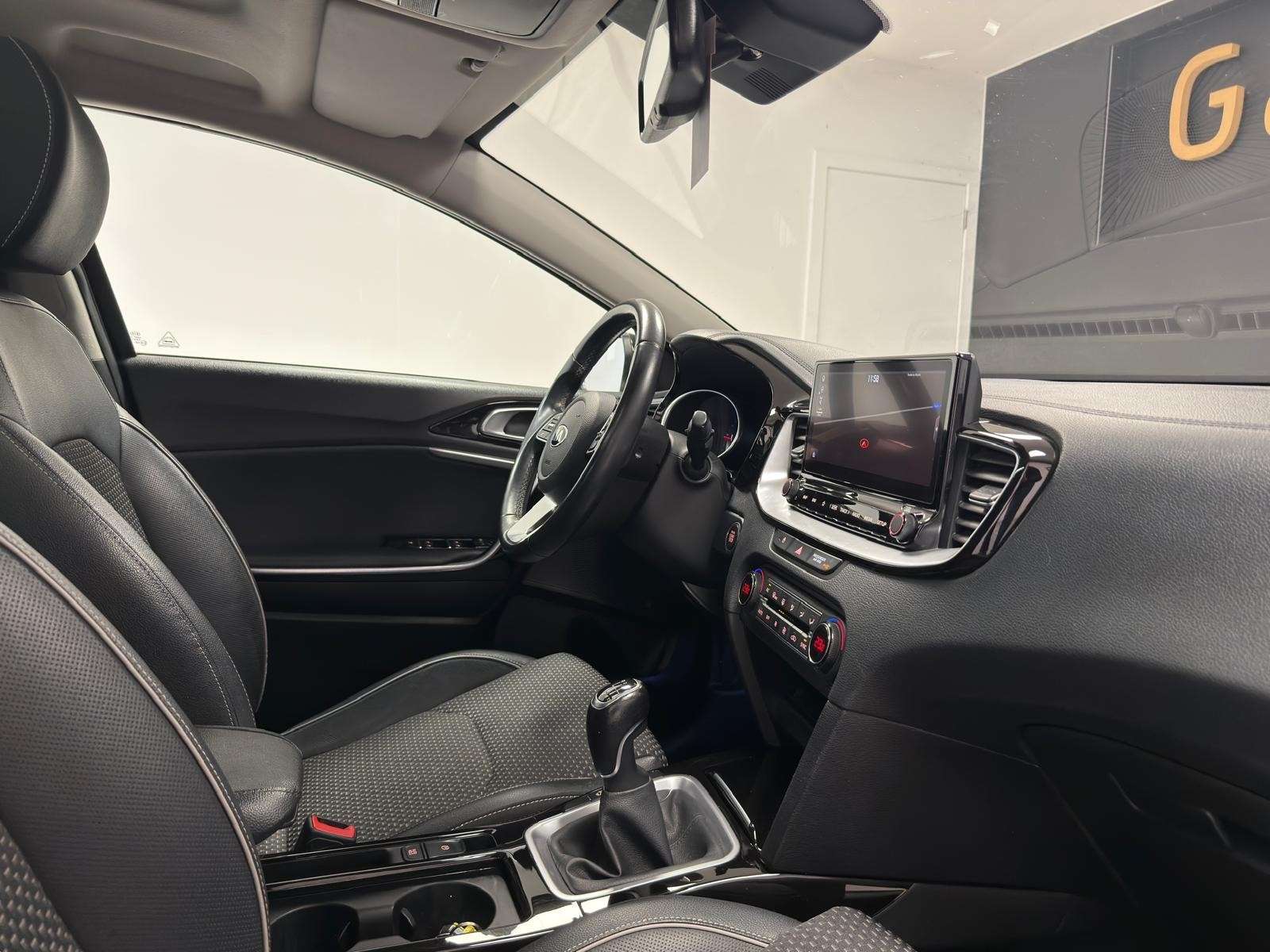 Kia XCeed 1.6**TOIT OUVRANT**GPS**GARANTIE 12MOIS