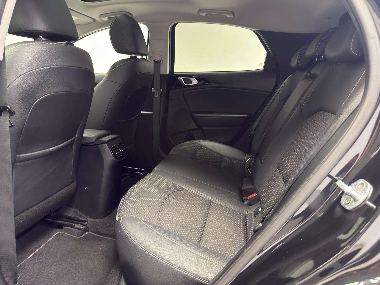 Kia XCeed 1.6**TOIT OUVRANT**GPS**GARANTIE 12MOIS