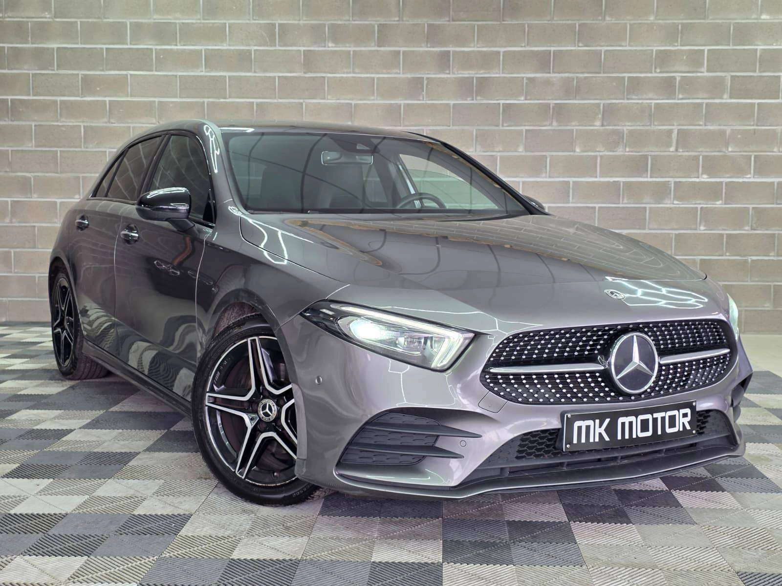 Mercedes-Benz A 180 🟢GARANTIE 12 MOIS🟢DIESEL 116CV - PACK AMG - FULL CARNET - CAMERA