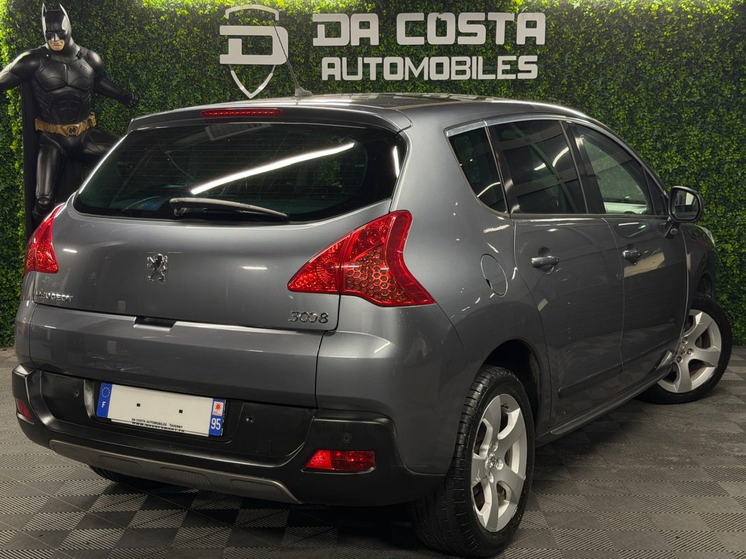 Peugeot 3008 PREMIUM 1.6 HDI 112 Cv GPS TOIT PANORAMIQUE AFFICHAGE TETE HAUTE BVM6 - GARANTIE 1 AN