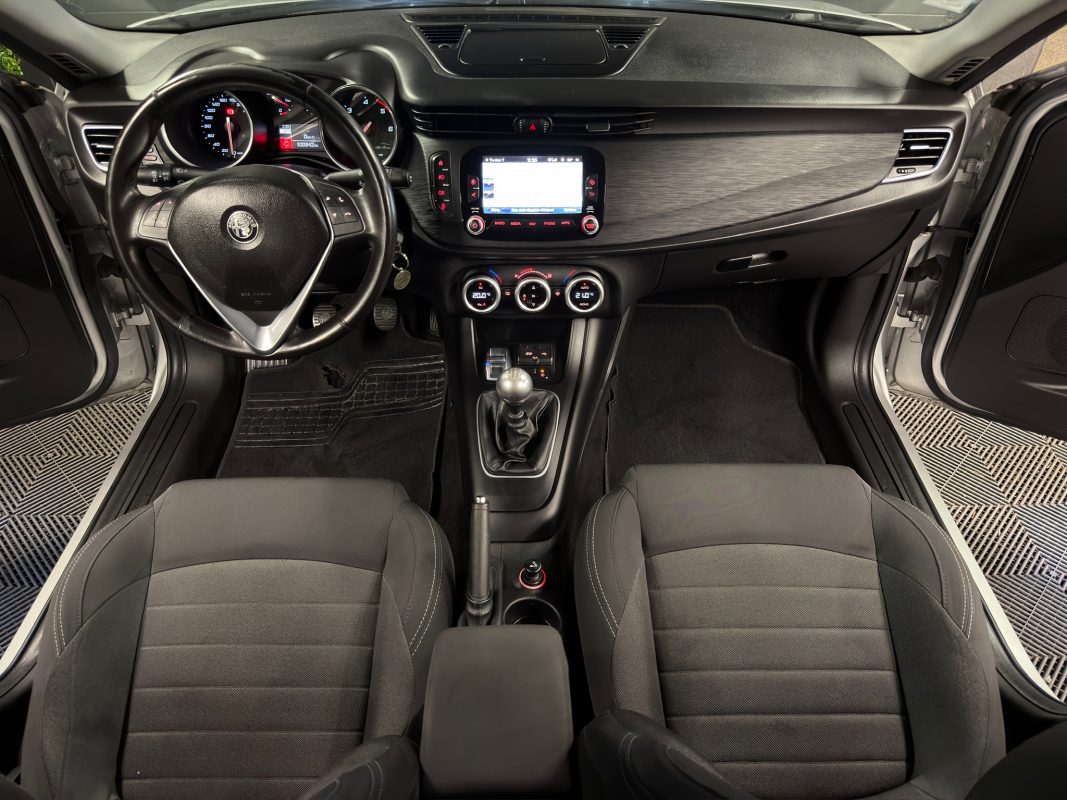 Alfa Romeo Giulietta III PHASE 2 LUSSO 1.6 JTDM 120 Cv S&S - GARANTIE 1 AN