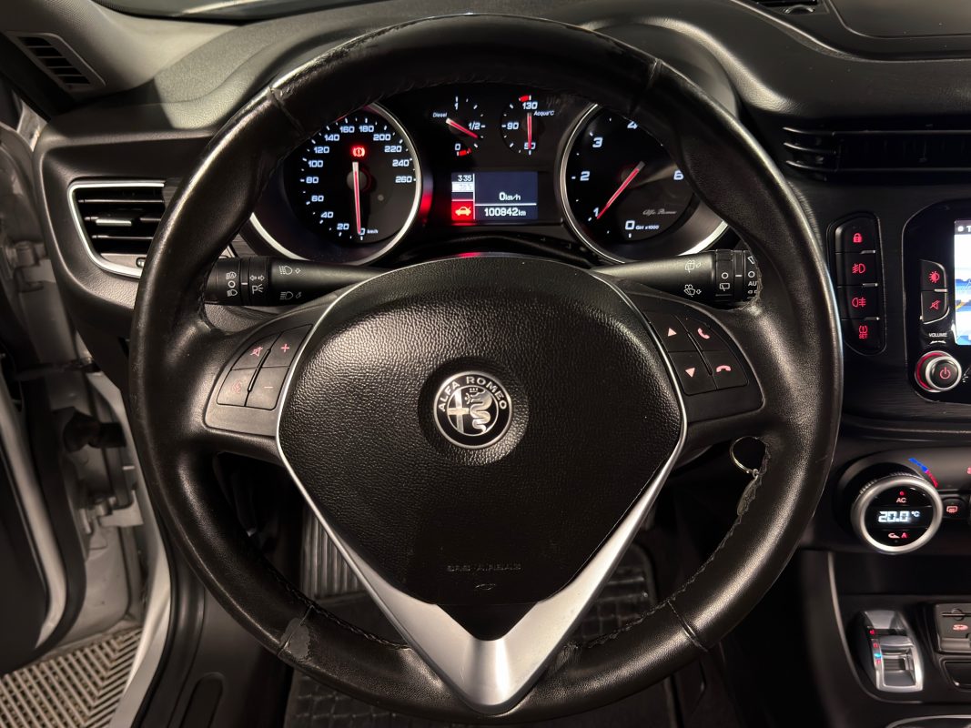 Alfa Romeo Giulietta III PHASE 2 LUSSO 1.6 JTDM 120 Cv S&S - GARANTIE 1 AN