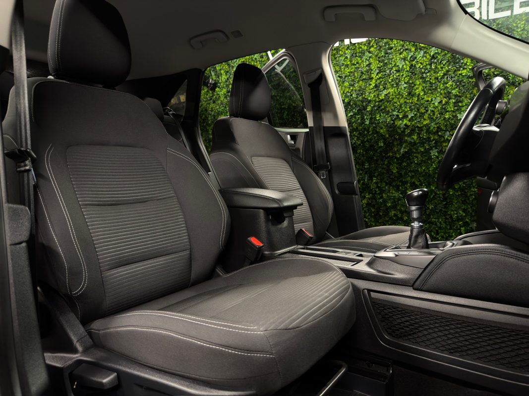 Ford Kuga III TITANIUM 1.0 ECOBOOST 150 Cv 1ERE MAIN APPLE & ANDROID CRIT AIR 1 BVM6 - GARANTIE AN