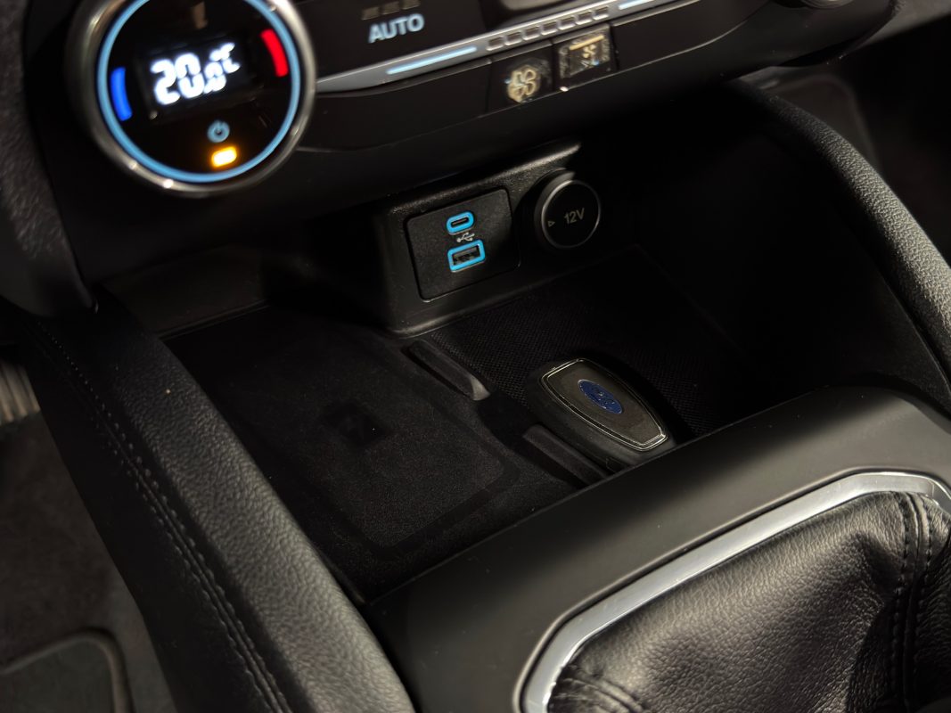Ford Kuga III TITANIUM 1.0 ECOBOOST 150 Cv 1ERE MAIN APPLE & ANDROID CRIT AIR 1 BVM6 - GARANTIE AN