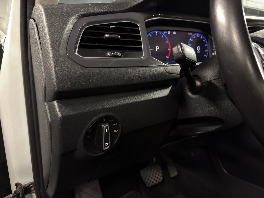 Volkswagen T-roc CARAT 1.5 TSI EVO 150 1ERE MAIN DSG7 APPLE & ANDROID VIRTUAL COCKPIT Garantie 1 an