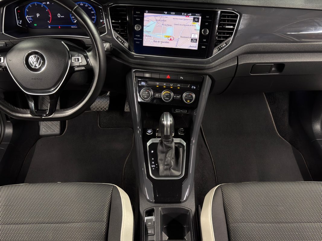 Volkswagen T-roc CARAT 1.5 TSI EVO 150 1ERE MAIN DSG7 APPLE & ANDROID VIRTUAL COCKPIT Garantie 1 an