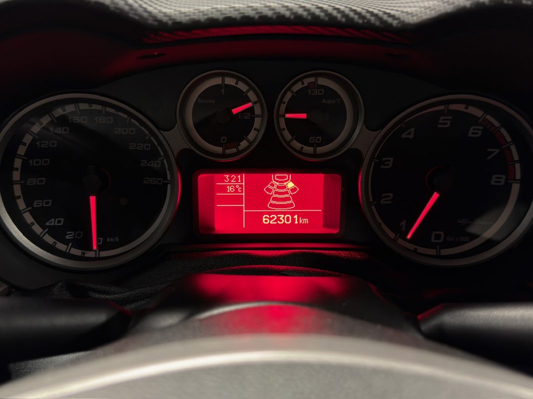 Alfa Romeo Mito Phase 2 EXCLUSIVE 1.4 TB MultiAir 135 S&S 1ERE MAIN INTERIEUR CUIR - GARANTIE 1 AN