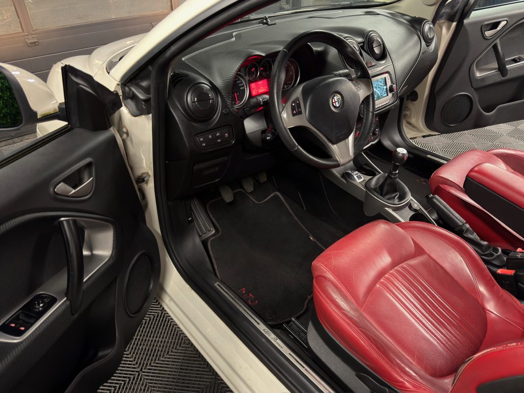 Alfa Romeo Mito Phase 2 EXCLUSIVE 1.4 TB MultiAir 135 S&S 1ERE MAIN INTERIEUR CUIR - GARANTIE 1 AN