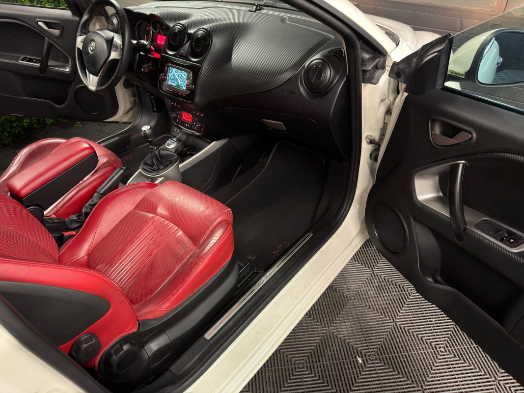 Alfa Romeo Mito Phase 2 EXCLUSIVE 1.4 TB MultiAir 135 S&S 1ERE MAIN INTERIEUR CUIR - GARANTIE 1 AN