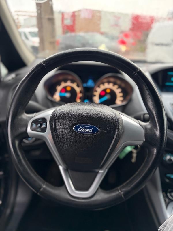 Ford B-max 2014 Bluetooth RADAR RÉGULATEUR USB AUX PAYER EN 3 FOIS