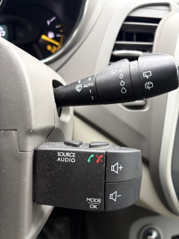 Renault Captur BOITE AUTO 148Km GPS BLUETOOTH RADAR RÉGULATEUR USB AUXI CHAÎNE DE DISTRIBUTION