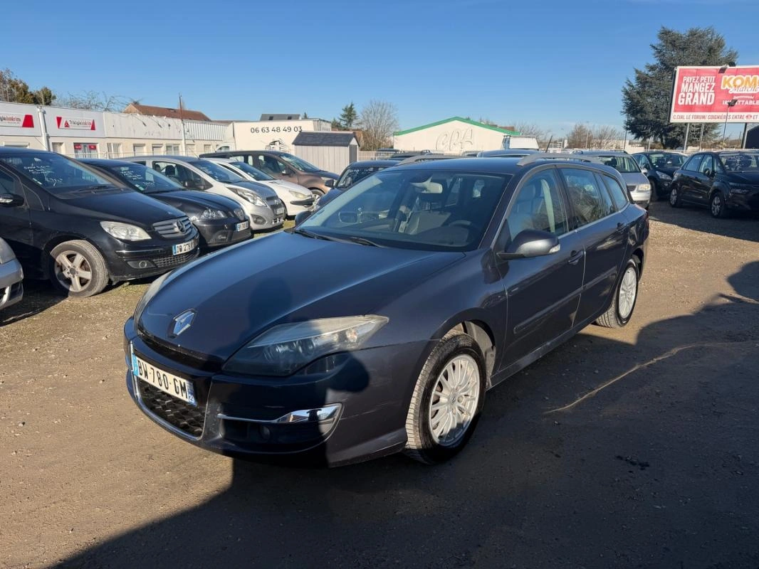 Renault Laguna III 1.5 DCI 110 CH DISTRIBUTION NEUVE REVISEE OK BON ETAT