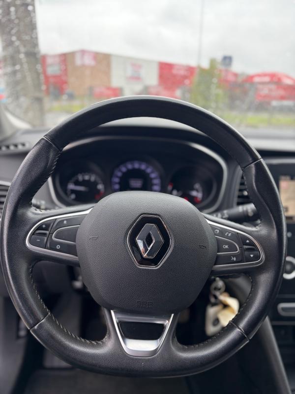 Renault Megane IV 2017 1.5L dCi ENERGY LIFE GPS RÉGULATEUR USB BLUETOOTH RADAR