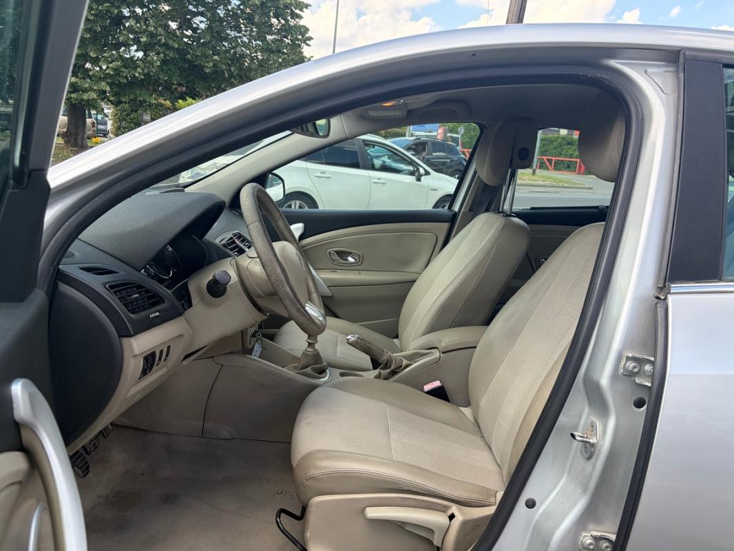 Renault Fluence 1.5l 110CH DCI PRIVILÈGE SUIVI D ENTRETIENT GPS SEMI CUIR RADAR PAYEMENT EN 3FOIS