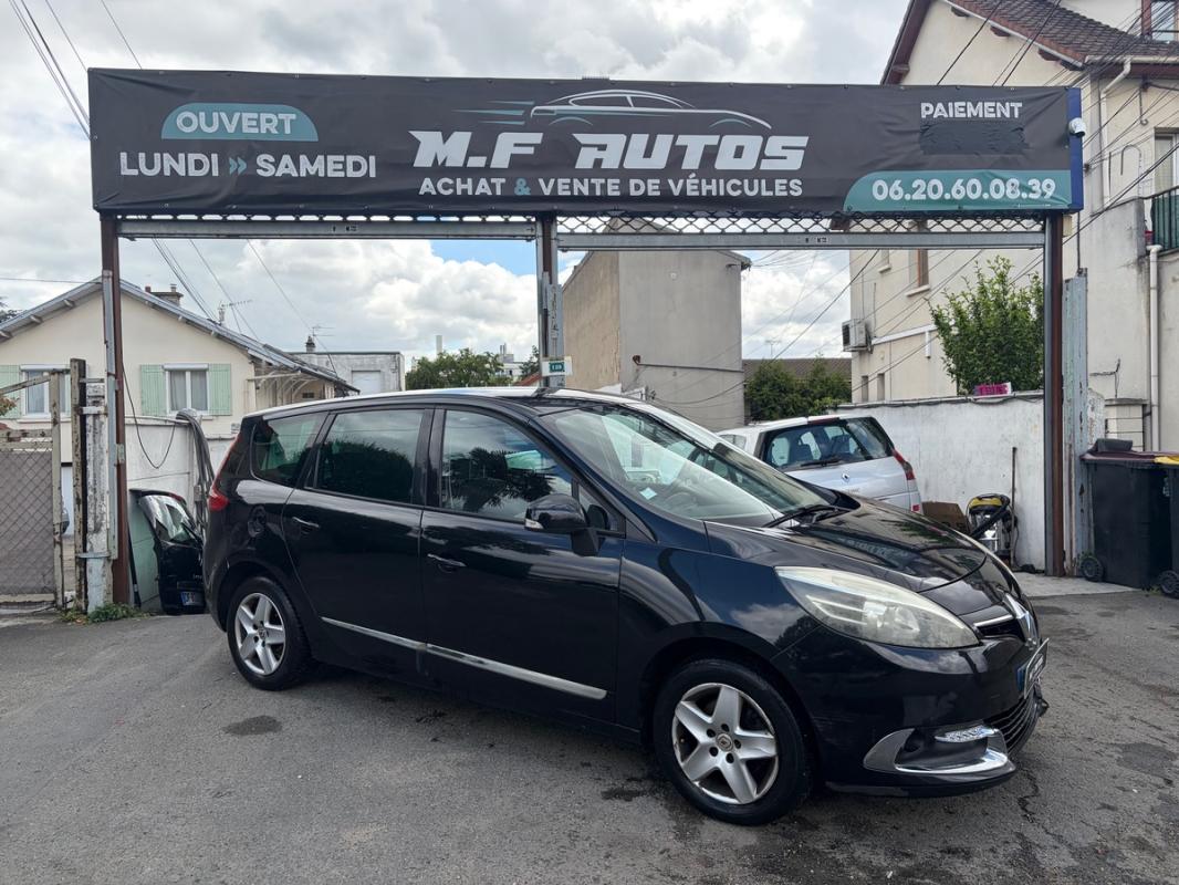 Renault Grand Scenic 7 PLACES 2015 SEMI CUIR GPS BLUETOOTH RADAR USB RÉGULATEUR PAYEMENT EN 3Fois