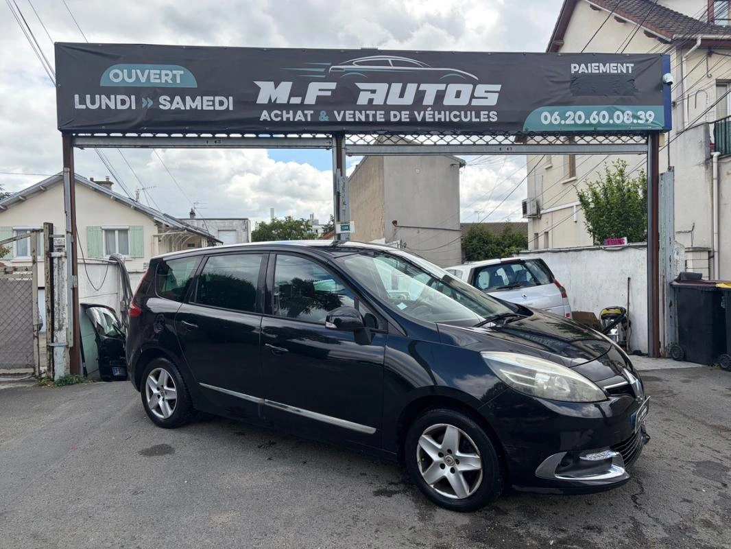 Renault Grand Scenic 7 PLACES 2015 SEMI CUIR GPS BLUETOOTH RADAR USB RÉGULATEUR PAYEMENT EN 3Fois