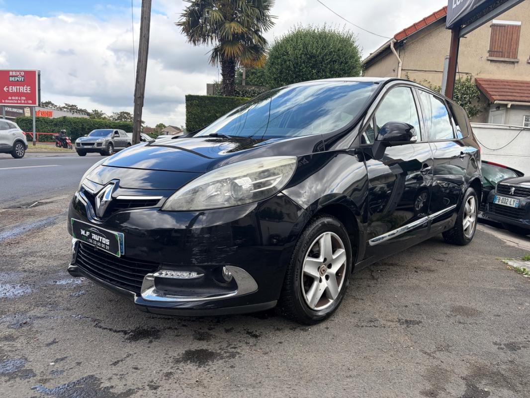 Renault Grand Scenic 7 PLACES 2015 SEMI CUIR GPS BLUETOOTH RADAR USB RÉGULATEUR PAYEMENT EN 3Fois