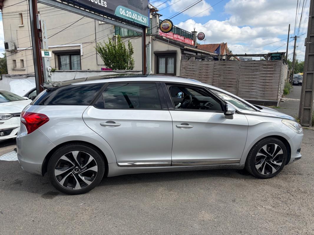 Citroen Ds5 2.0l HDI CUIR MASSANT CHAUFFANT Toit Pano GPS Caméra Bluetooth