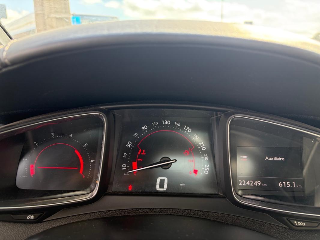 Citroen Ds5 2.0l HDI CUIR MASSANT CHAUFFANT Toit Pano GPS Caméra Bluetooth