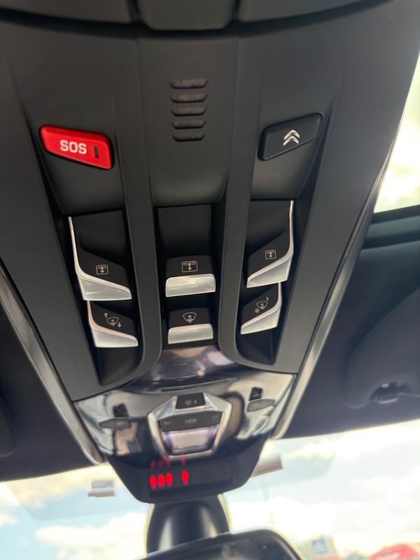 Citroen Ds5 2.0l HDI CUIR MASSANT CHAUFFANT Toit Pano GPS Caméra Bluetooth