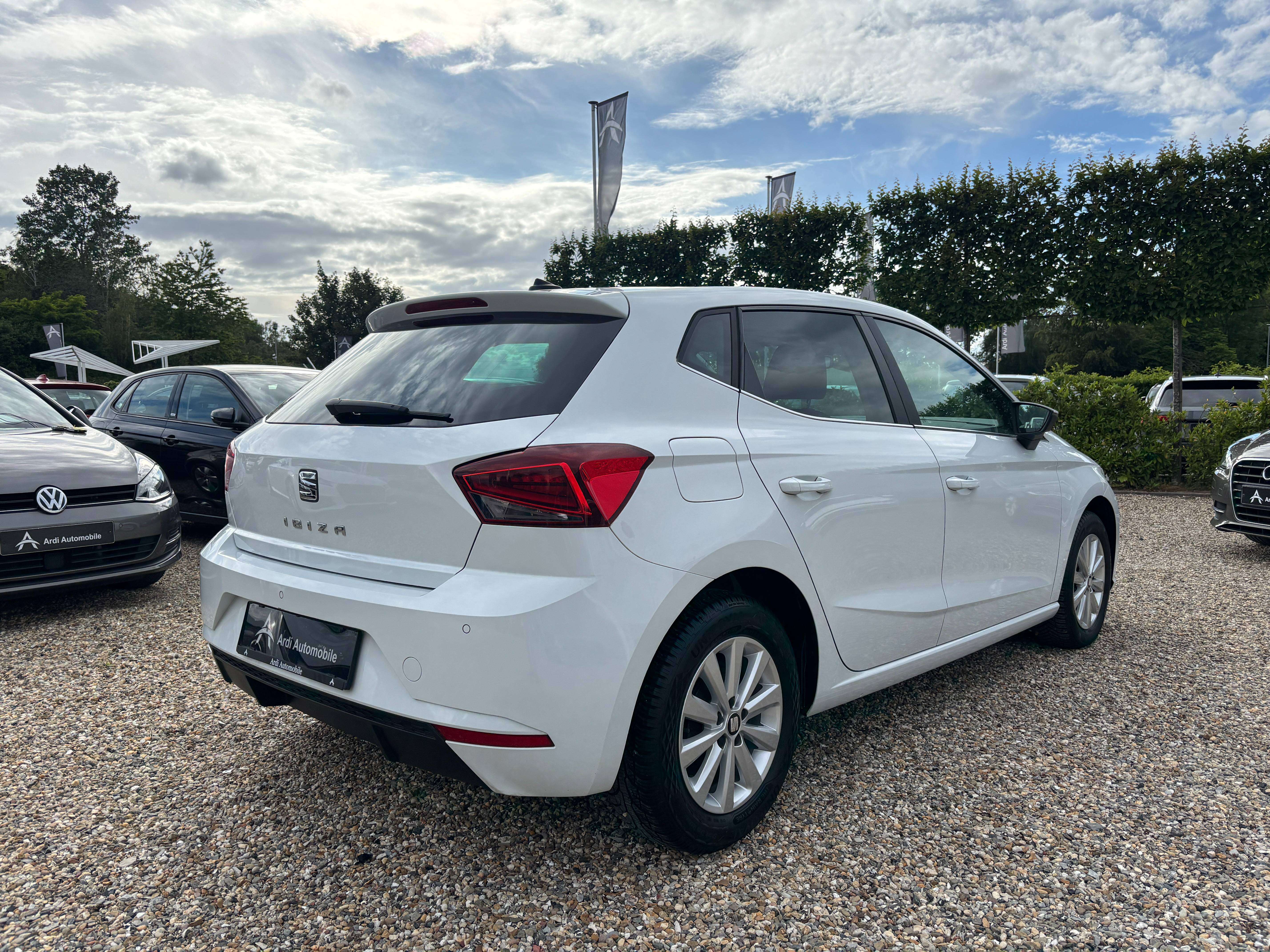 SEAT Ibiza 1.6 TDI *CARPLAY*CRUISE CONTROL*LED*1ER PROPRIO*GARANTIE*