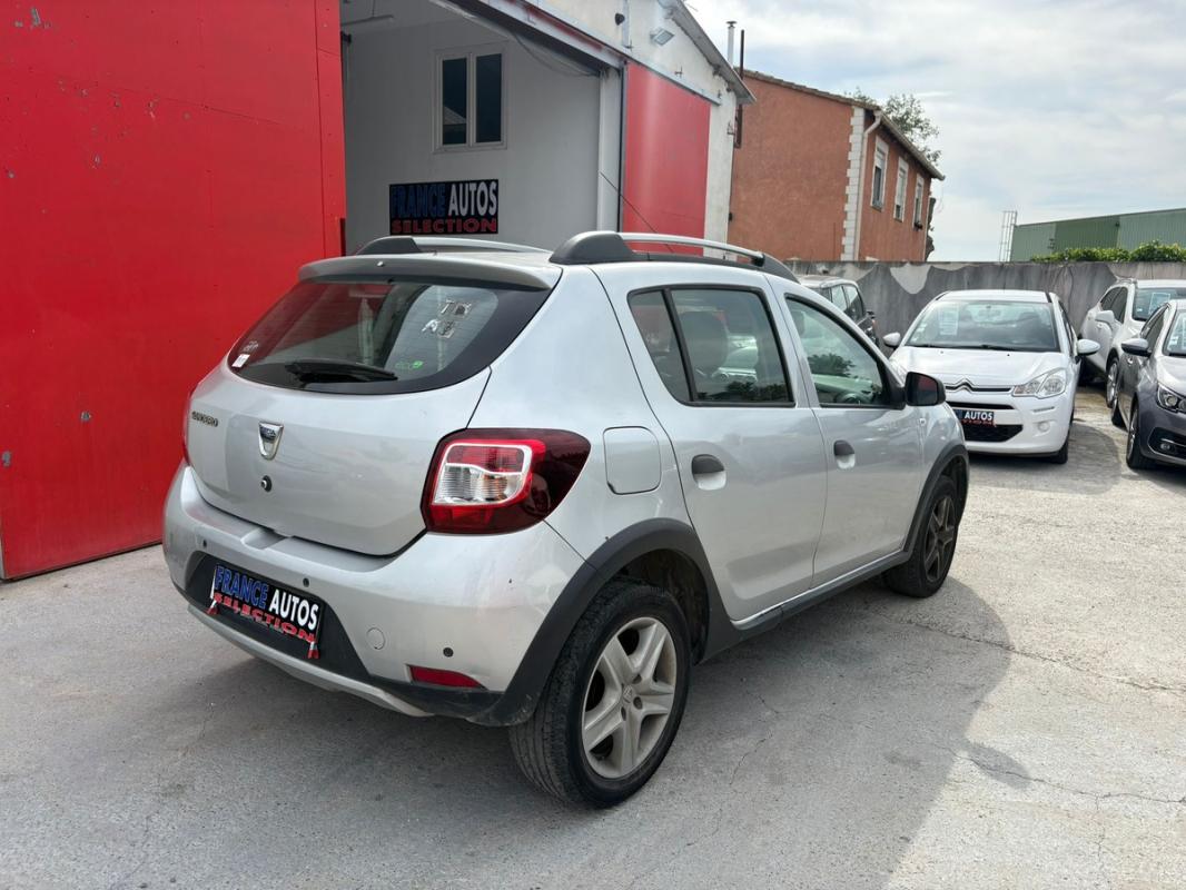 Dacia Sandero Stepway 1.5 DCI 90CH - 1RE MAIN | ENTIÈREMENT RÉVISÉE & GARANTIE 12 MOIS EN EUROPE