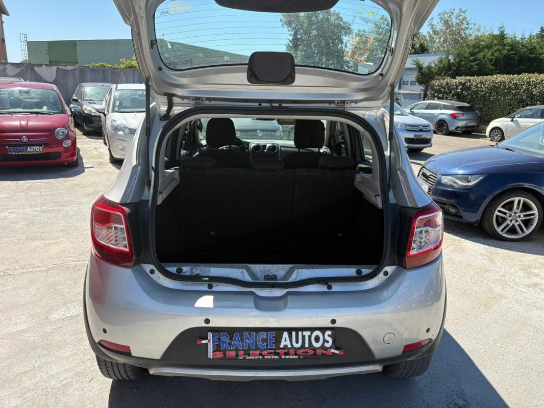 Dacia Sandero Stepway 1.5 DCI 90CH - 1RE MAIN | ENTIÈREMENT RÉVISÉE & GARANTIE 12 MOIS EN EUROPE