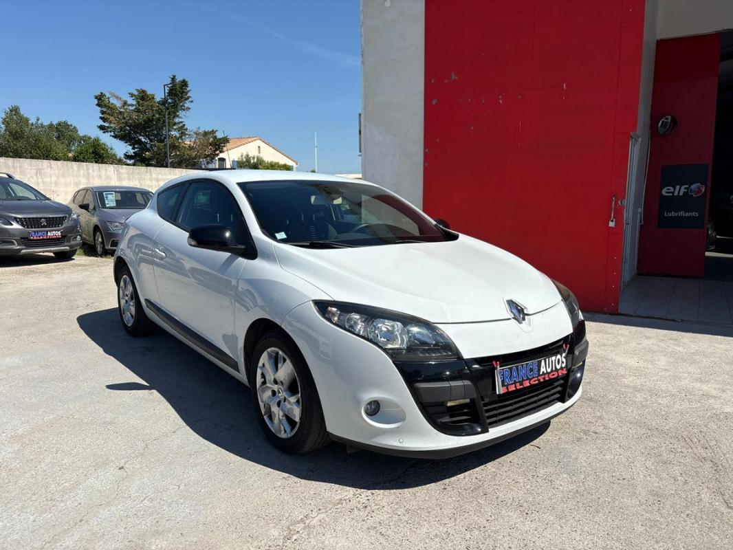 Renault Megane III 1.5 DCI 110 CH DIESEL | ENTIÈREMENT RÉVISÉE ET GARANTIE 12 MOIS EN EUROPE