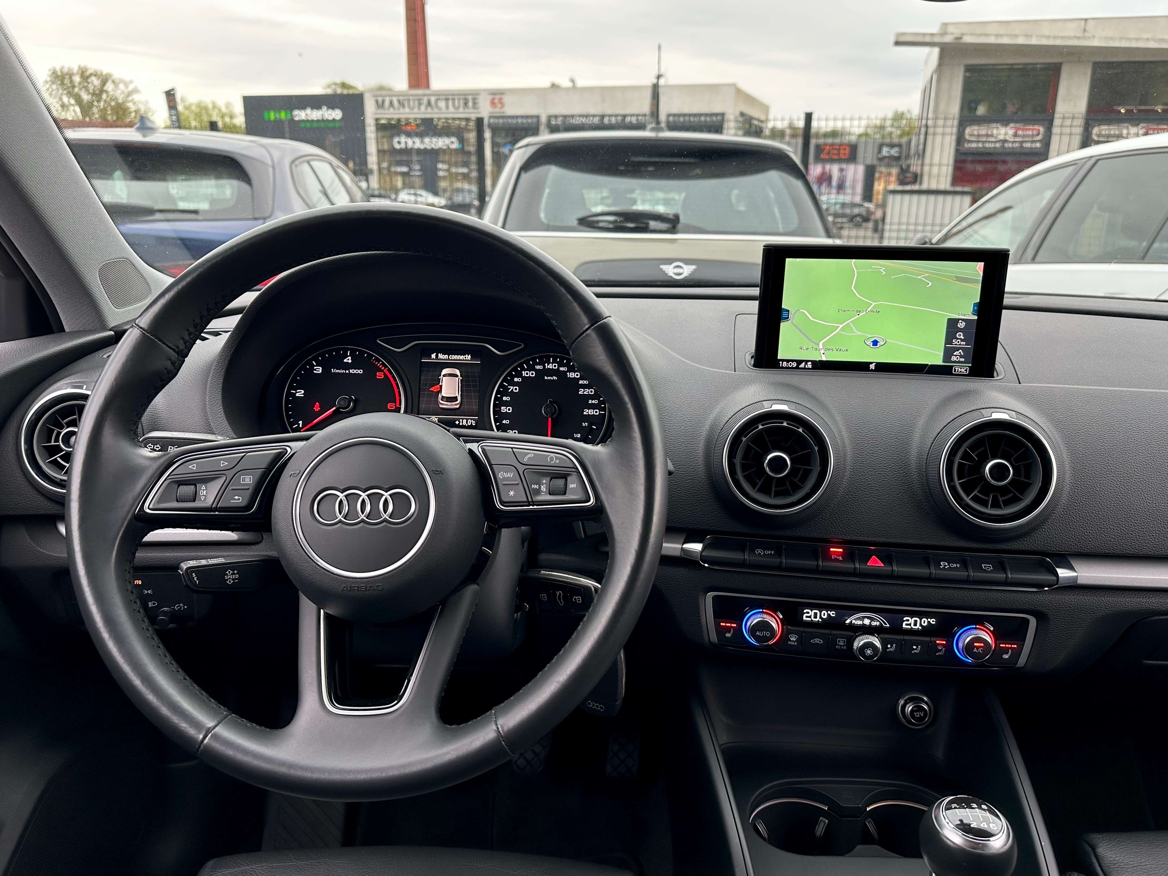 Audi A3 1.6*SPORTBACK*1ER PROP*CUIR*SIEGE CHAUFFANT*LED*NAVI*GARANTIE*
