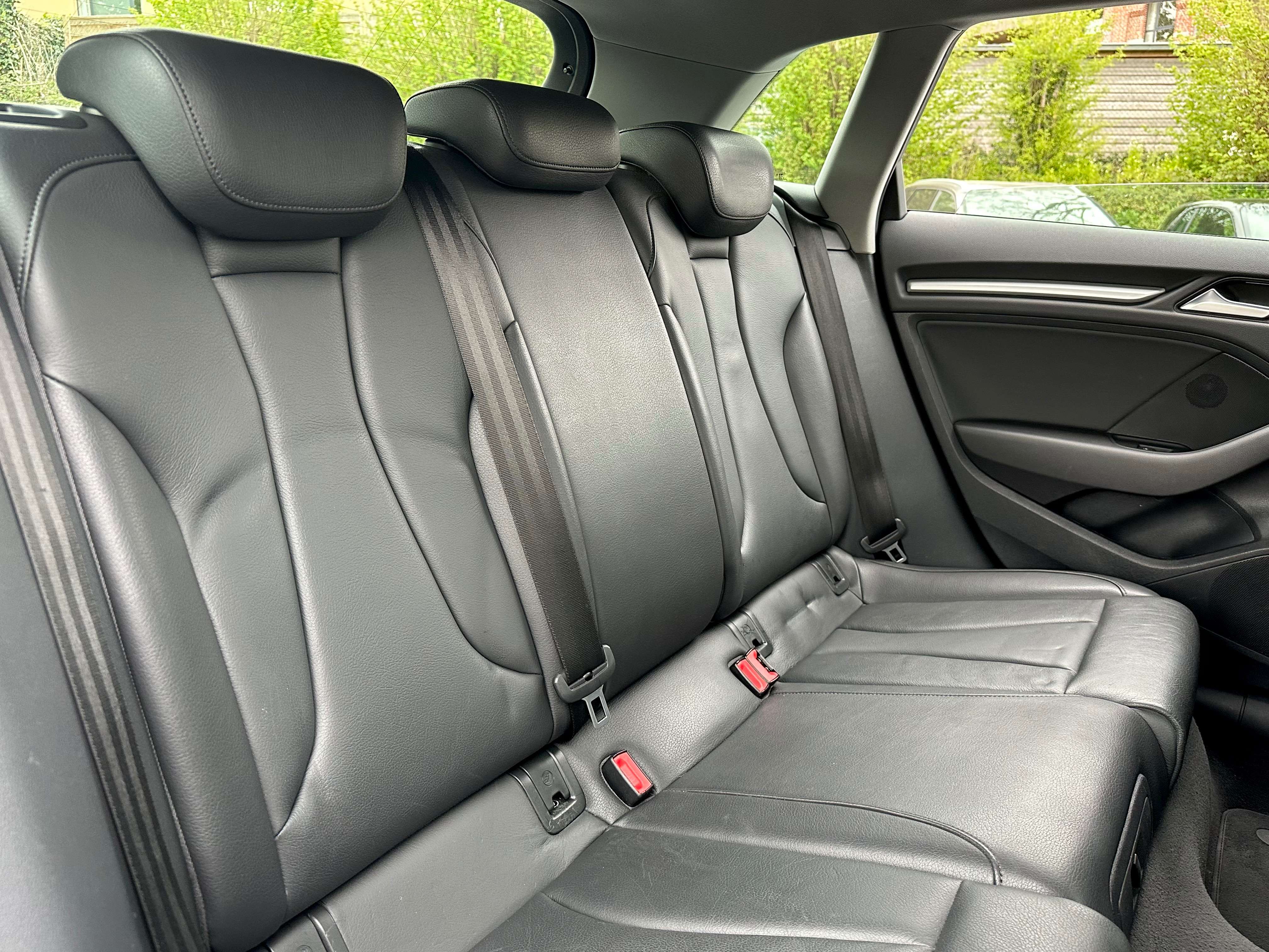 Audi A3 1.6*SPORTBACK*1ER PROP*CUIR*SIEGE CHAUFFANT*LED*NAVI*GARANTIE*
