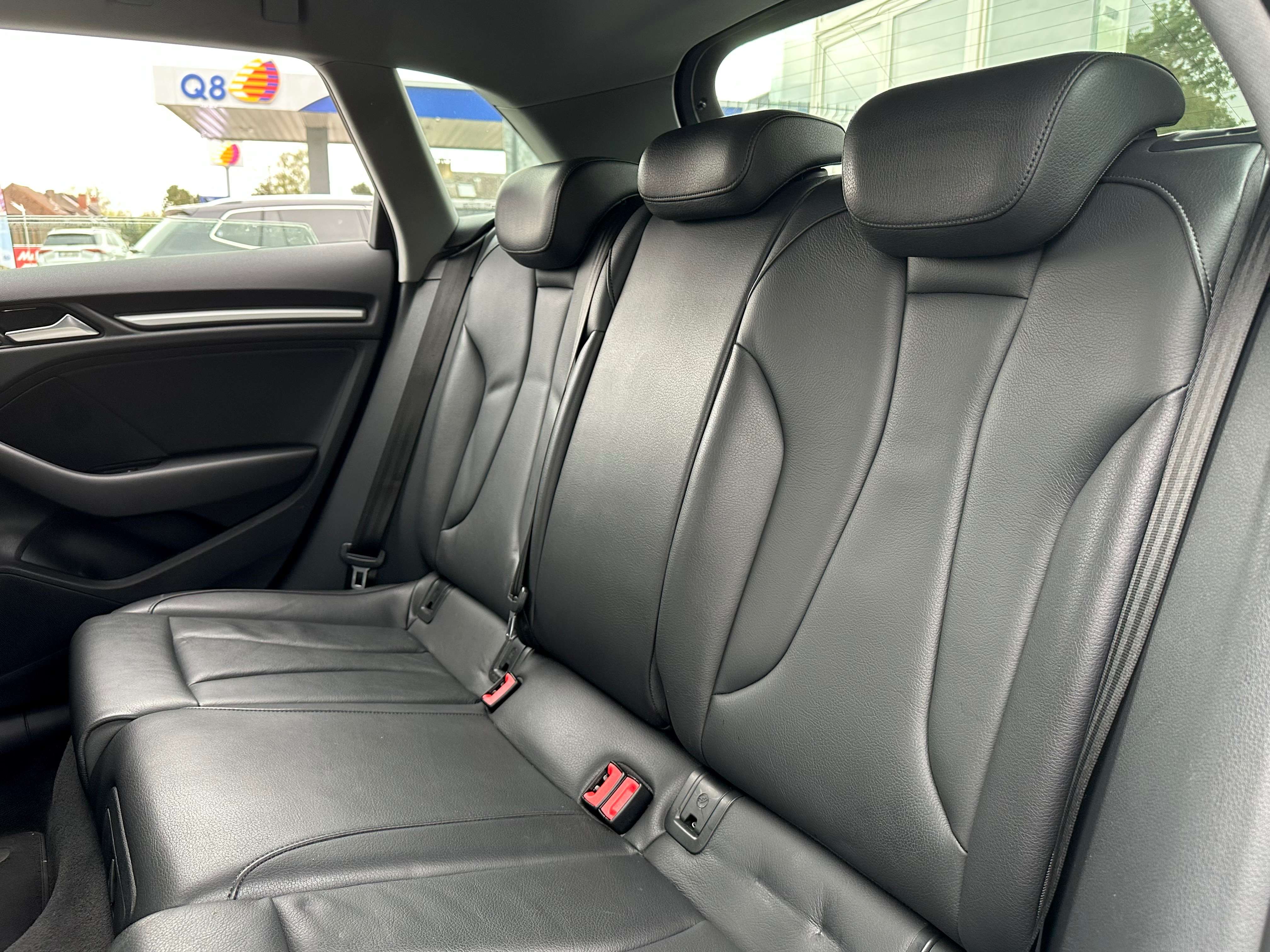 Audi A3 1.6*SPORTBACK*1ER PROP*CUIR*SIEGE CHAUFFANT*LED*NAVI*GARANTIE*