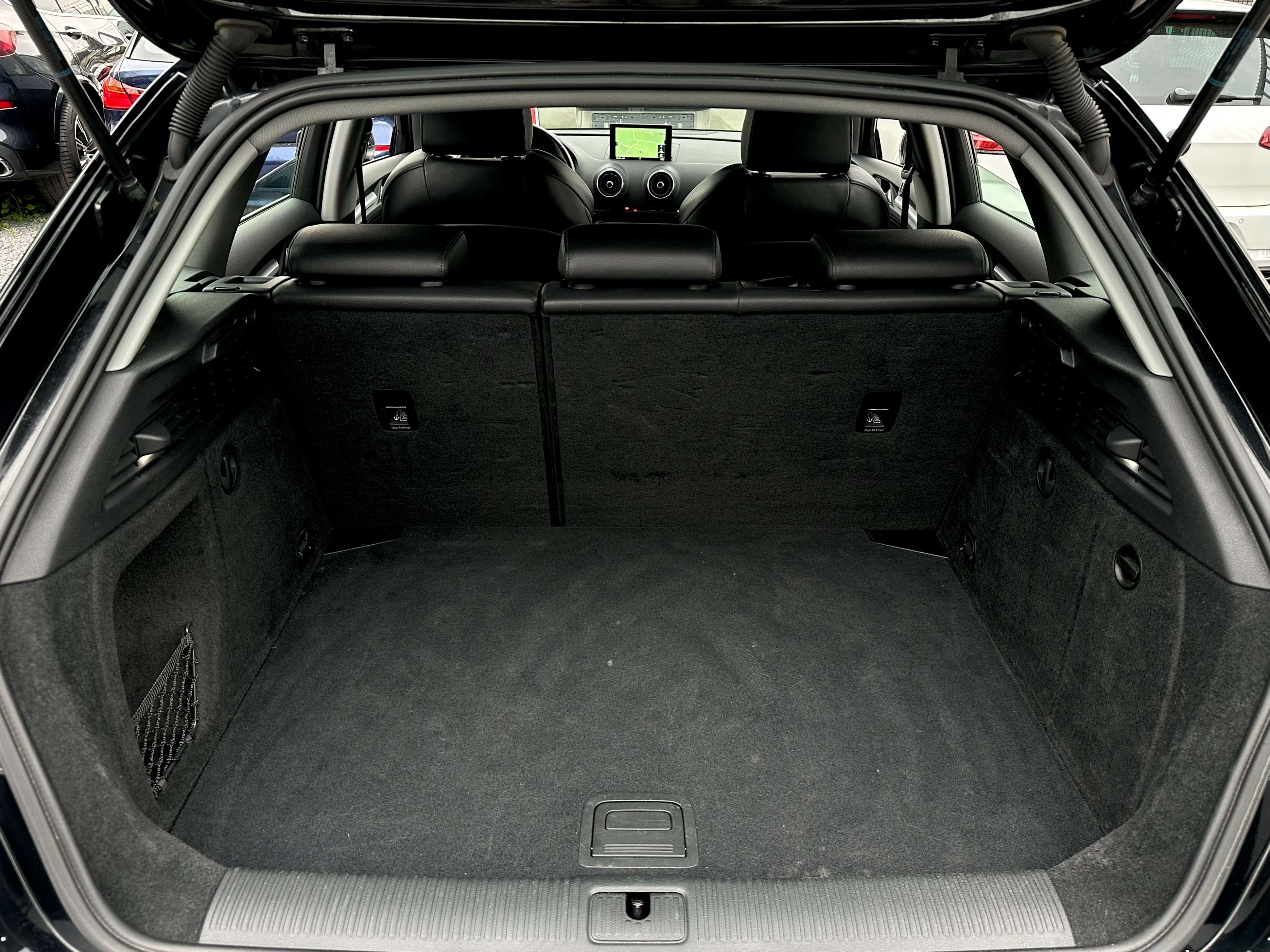 Audi A3 1.6*SPORTBACK*1ER PROP*CUIR*SIEGE CHAUFFANT*LED*NAVI*GARANTIE*