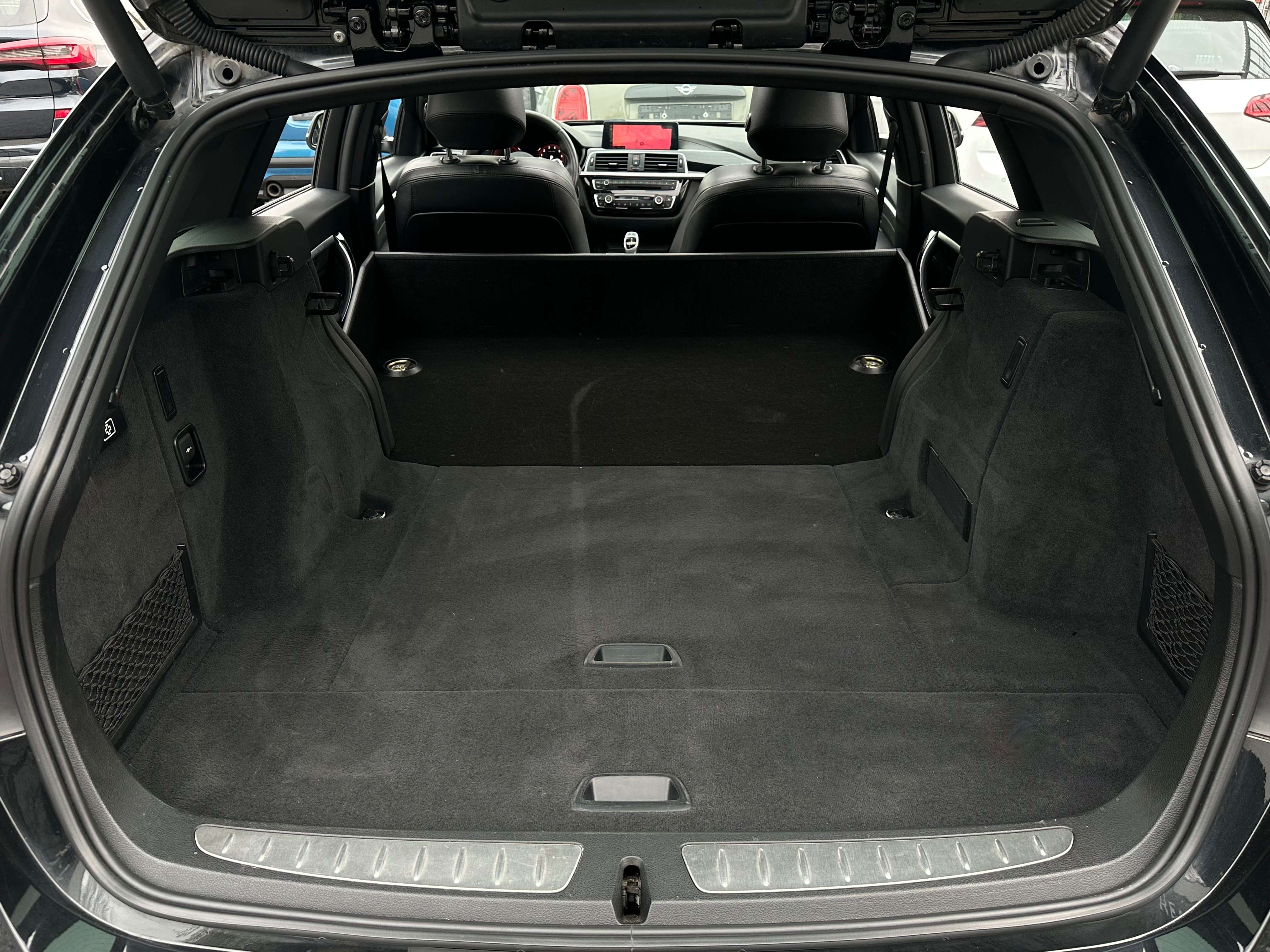BMW 340 3.0*UTILITAIRE*22 305€ HTVA*PANO*CUIR**CARNET BMW