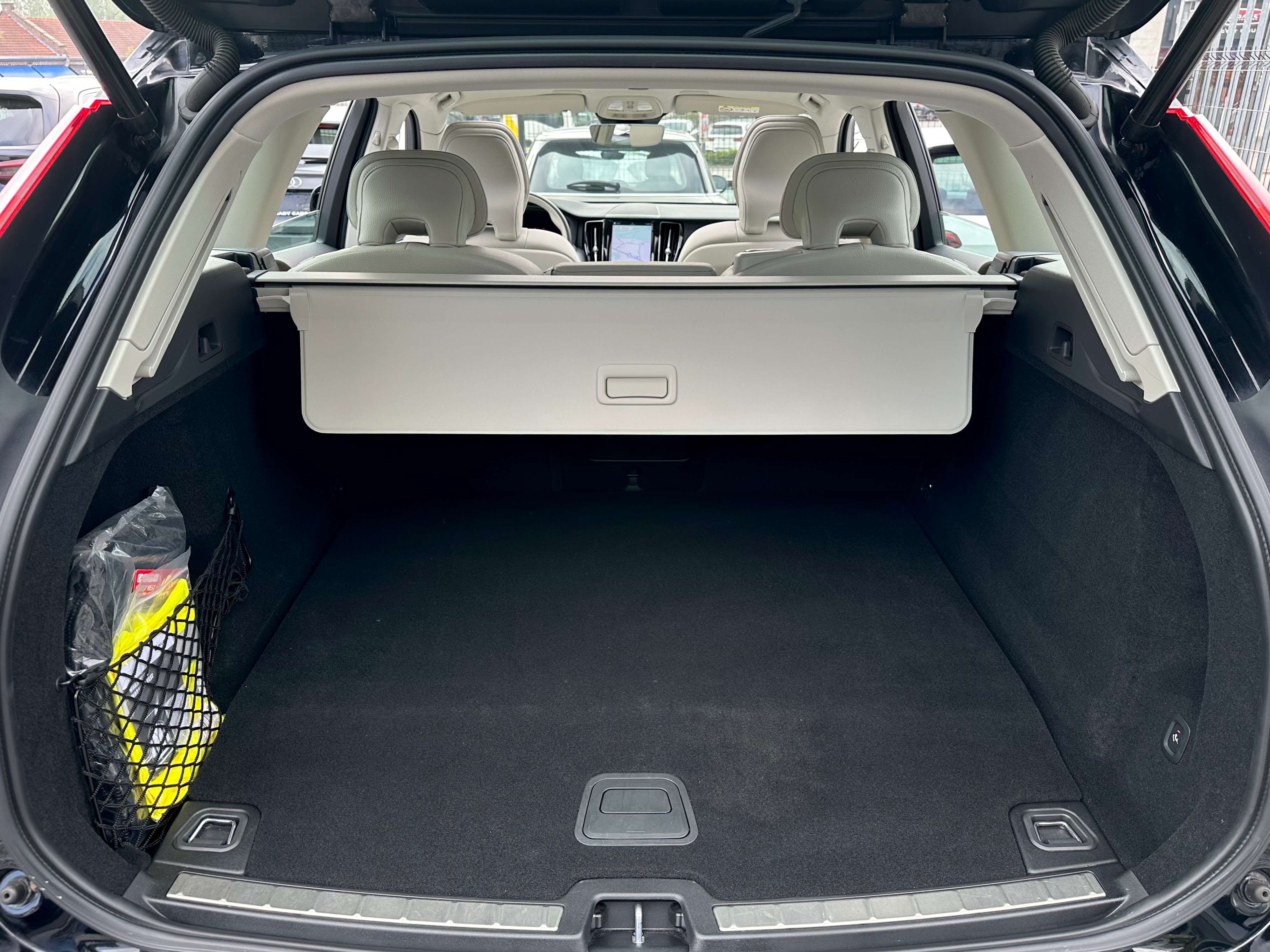 Volvo XC60 2.0 T6*TOIT OUVRANT*1ER PROP*CARNET COMPLET VOLVO*CUIR*GARANTIE