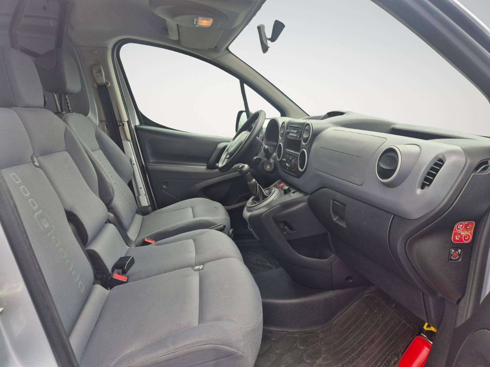 Citroen Berlingo 1.6 VTi Pro / 77.139 Km ! / 3 Places / Suivi Entretien Complet