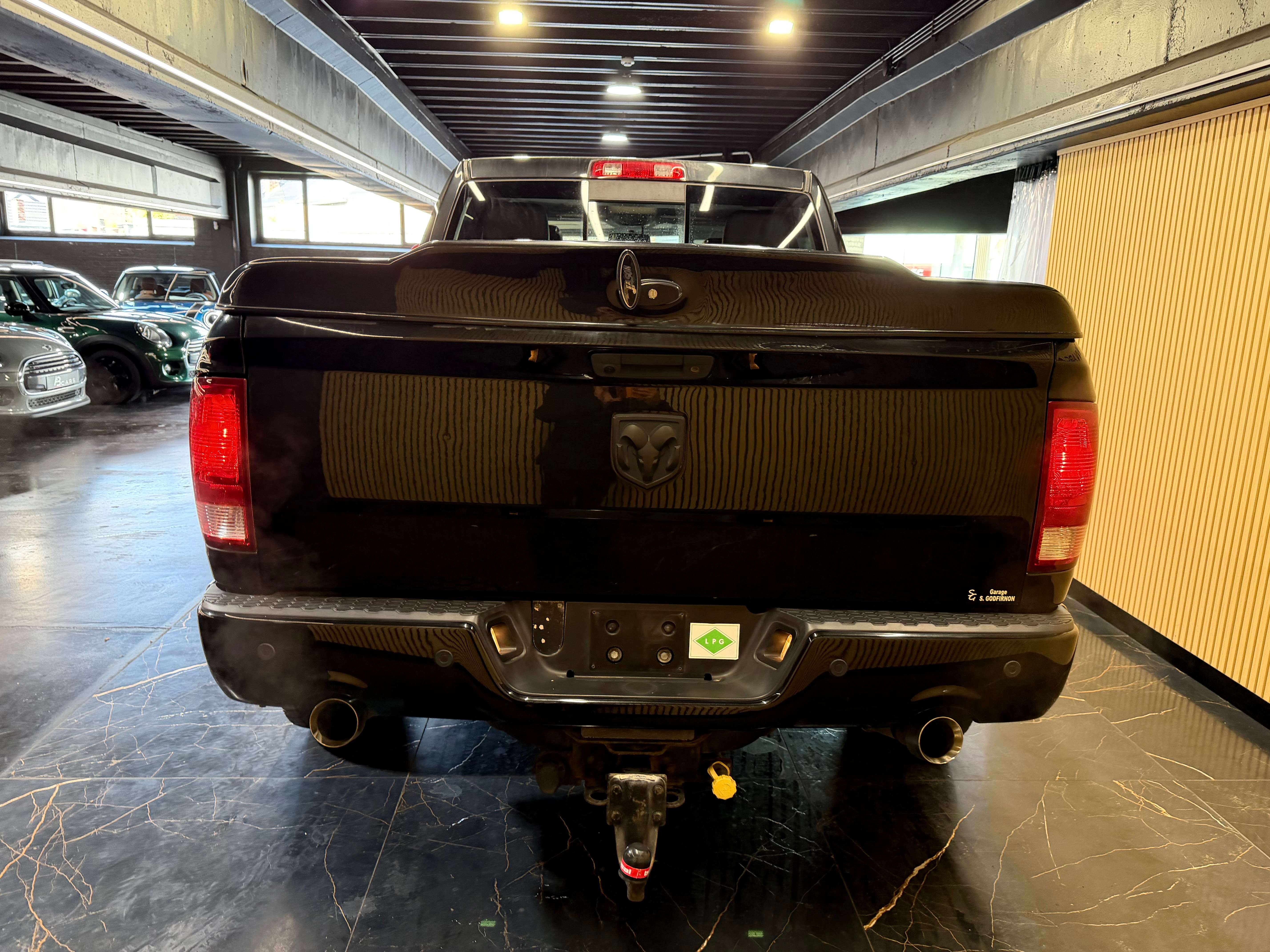 Dodge RAM 1500 HEMI 5.7L 4X4  **LPG - ESSENCE  ** UTILITAIRE ** GARANTIE 12 MOIS **