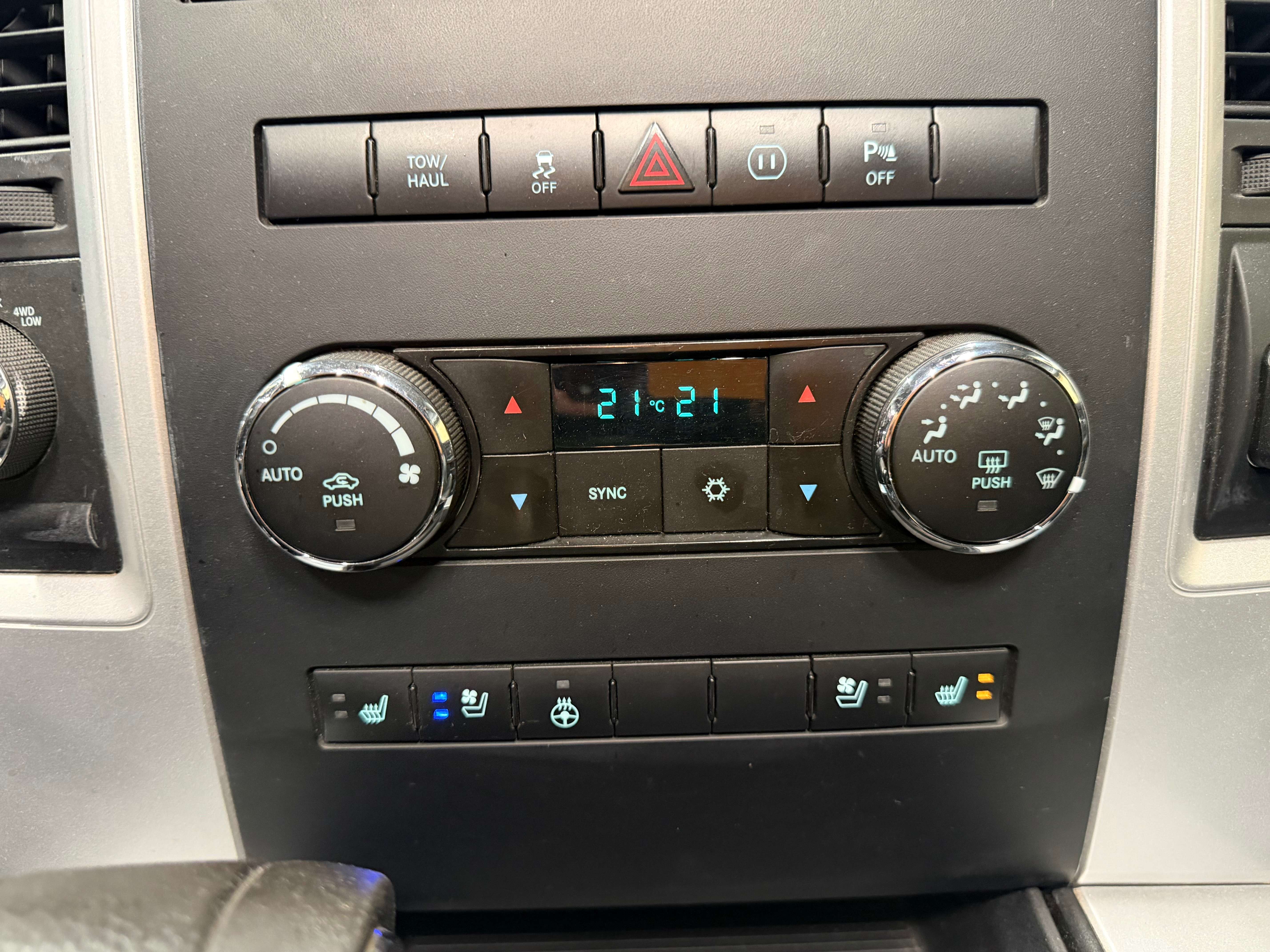 Dodge RAM 1500 HEMI 5.7L 4X4  **LPG - ESSENCE  ** UTILITAIRE ** GARANTIE 12 MOIS **