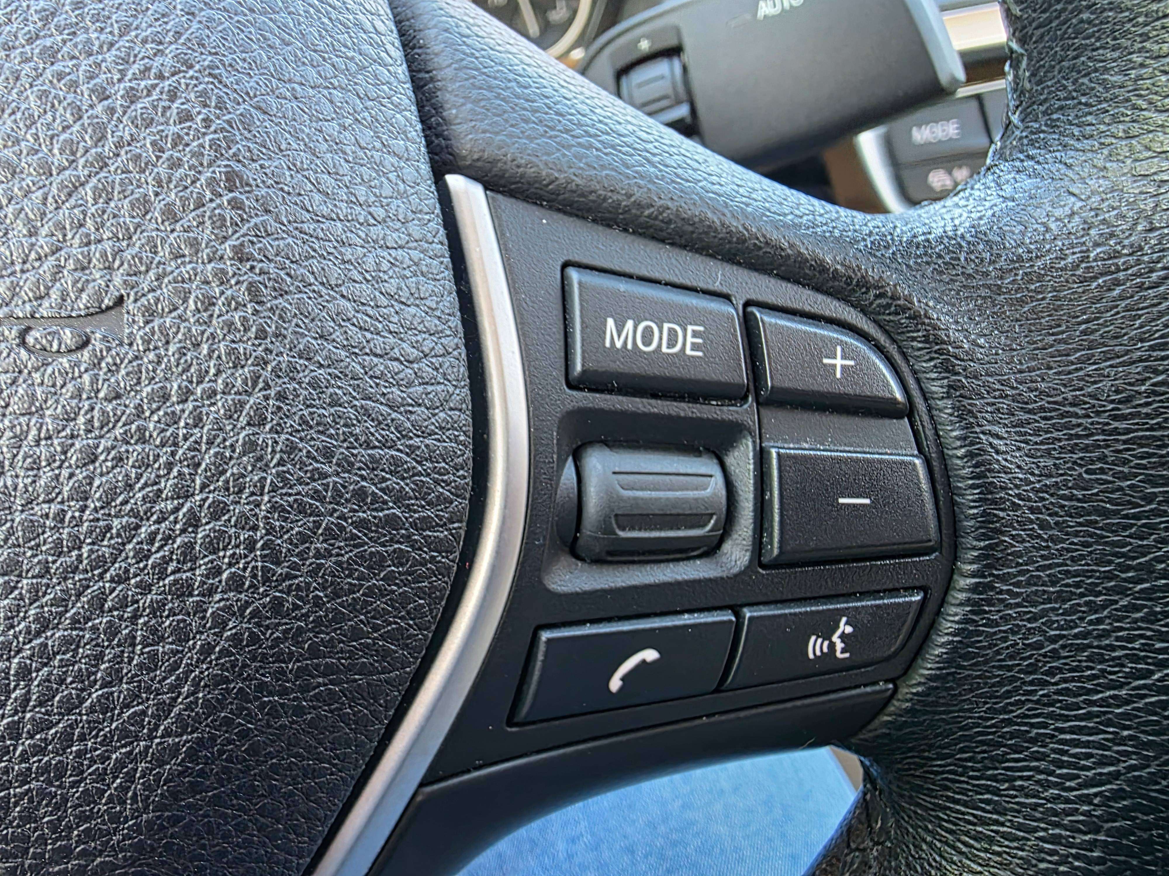 BMW 318 i 1°EIG. IN ZEER GOEDE STAAT MET VEEL OPTIES !!