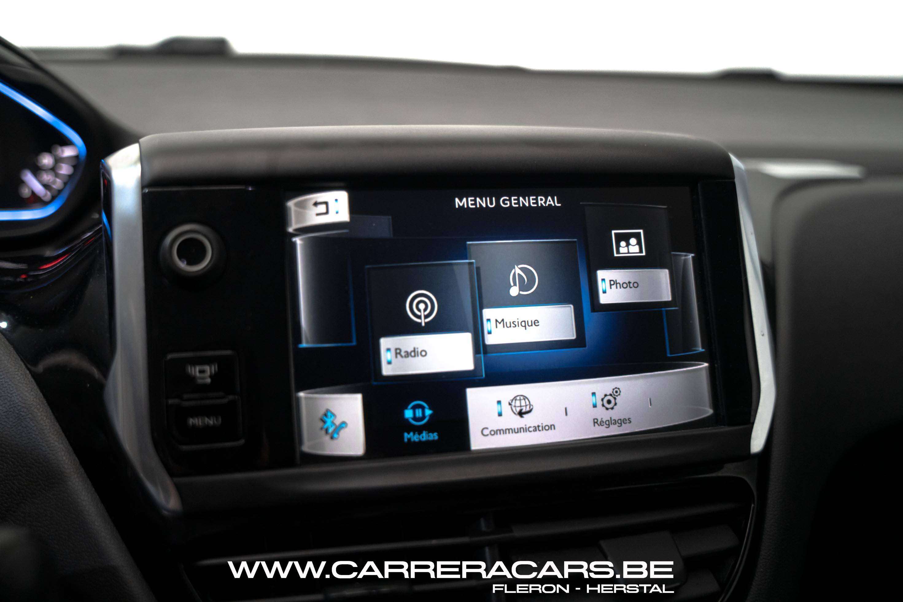 Peugeot 208 1.2i Active*|PDC*CRUISE*CLIMA*ATTELAGE*GARANTIE*|