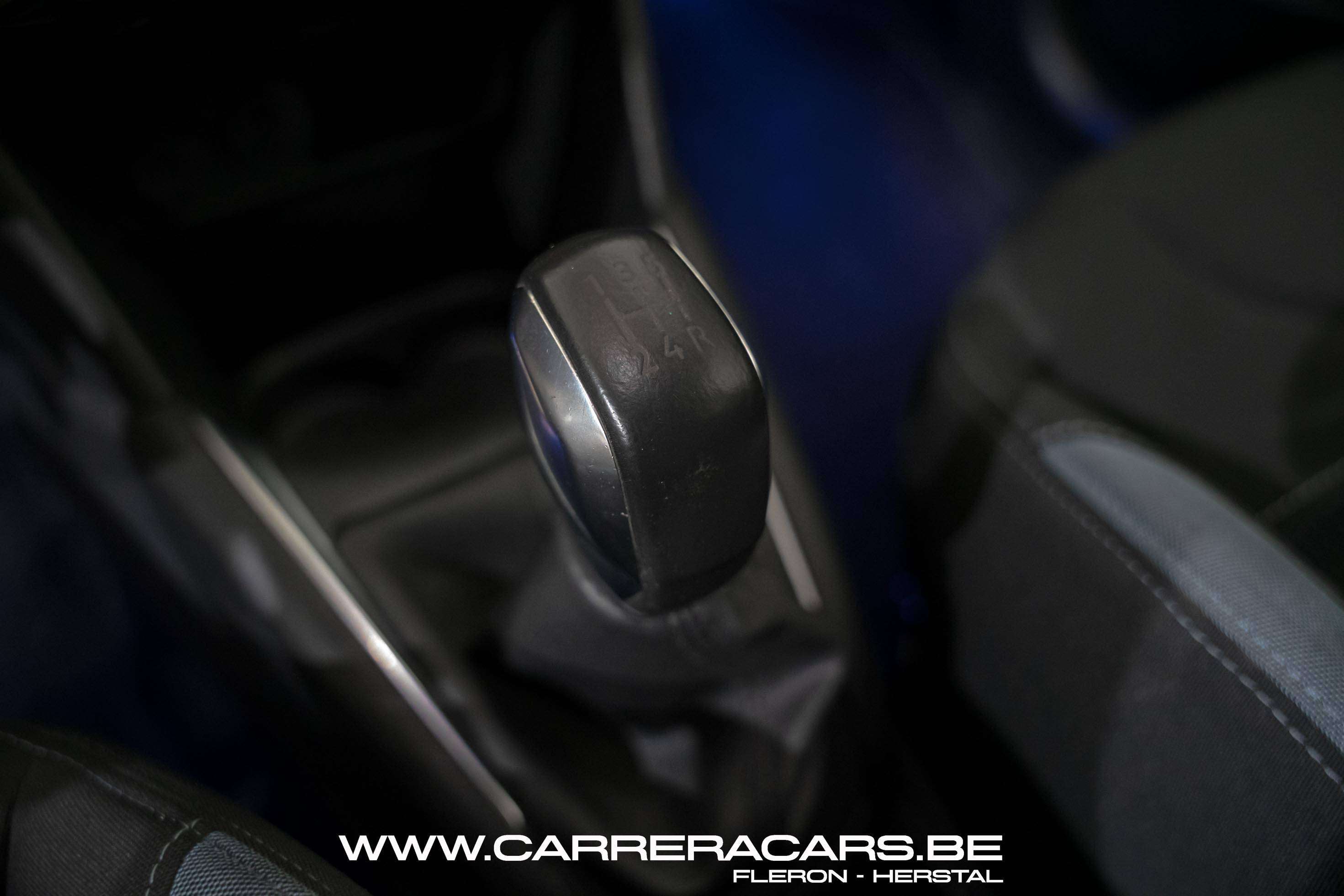 Peugeot 208 1.2i Active*|PDC*CRUISE*CLIMA*ATTELAGE*GARANTIE*|