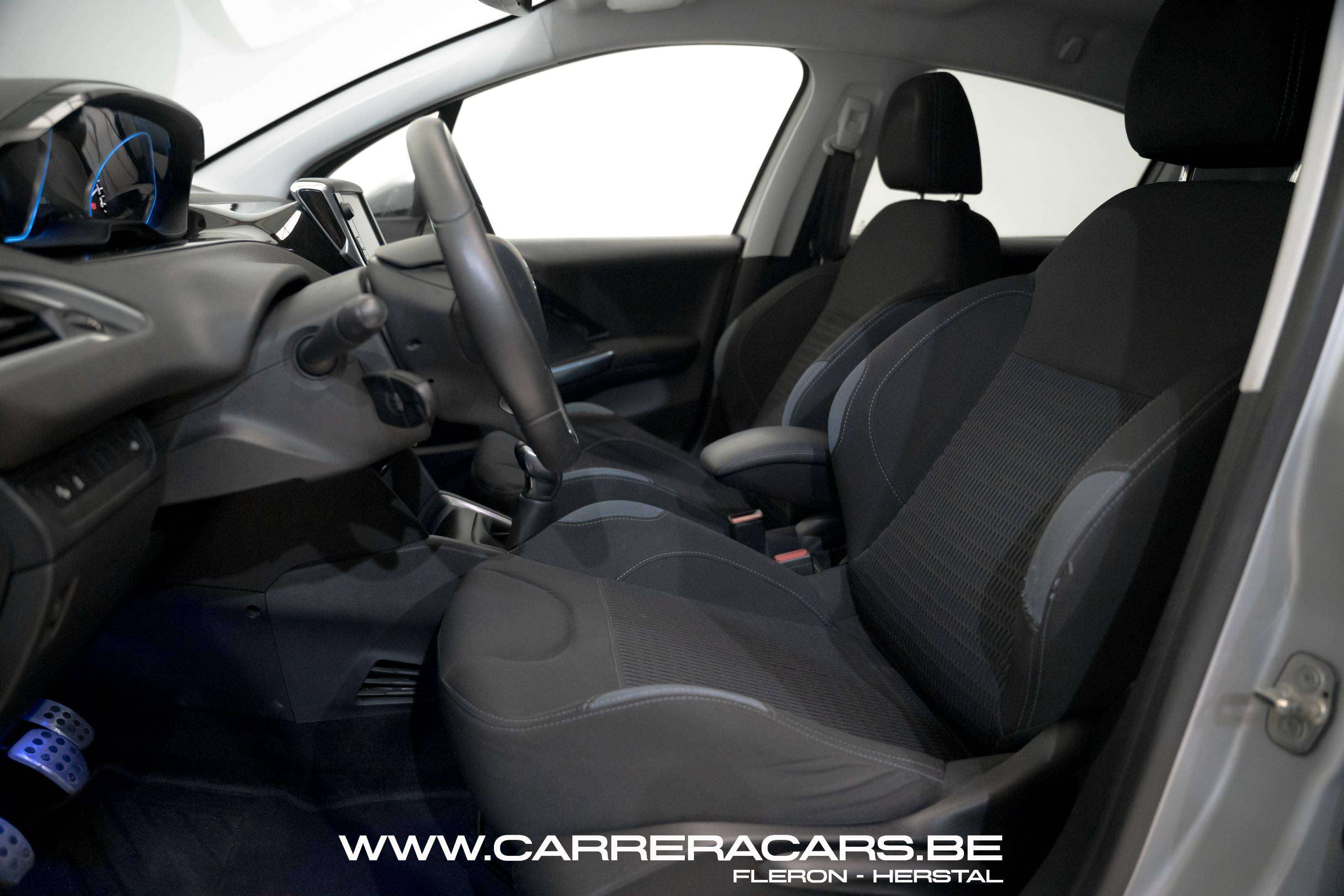 Peugeot 208 1.2i Active*|PDC*CRUISE*CLIMA*ATTELAGE*GARANTIE*|