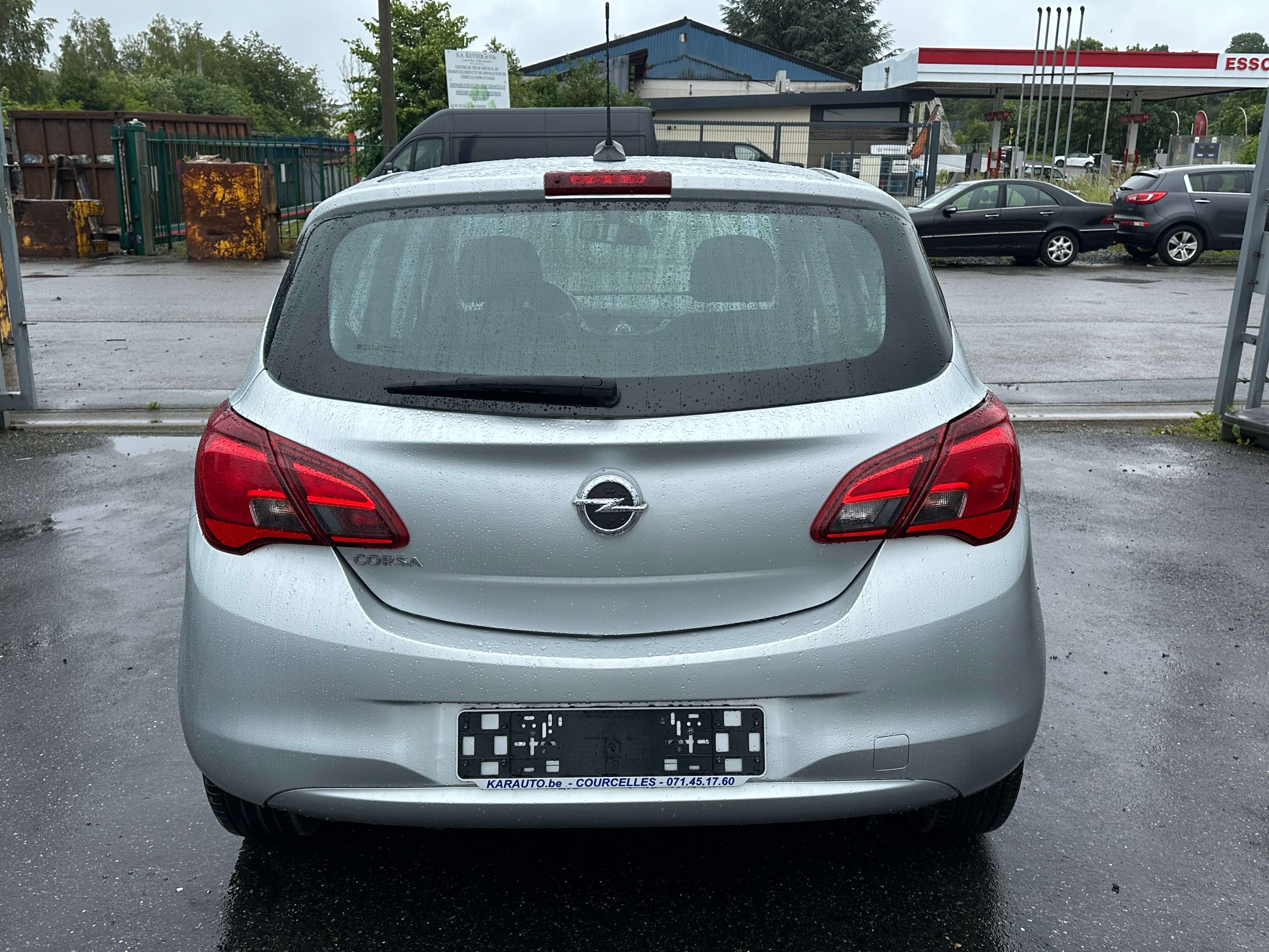 Opel Corsa E 1.2i