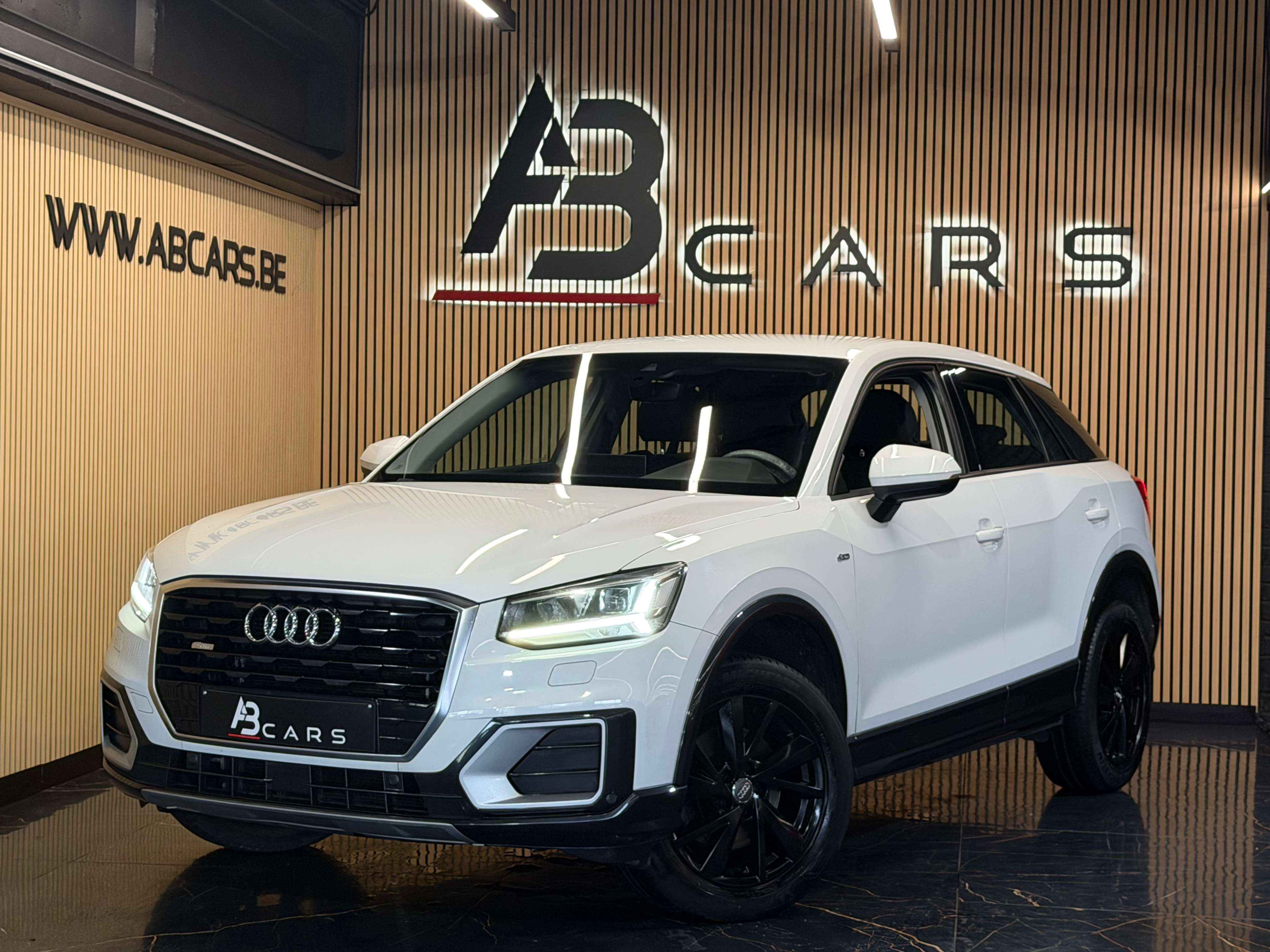 Audi Q2 1.4TFSI S-LINE **BOITE AUTOMATIQUE ** GARANTIE 13 MOIS
