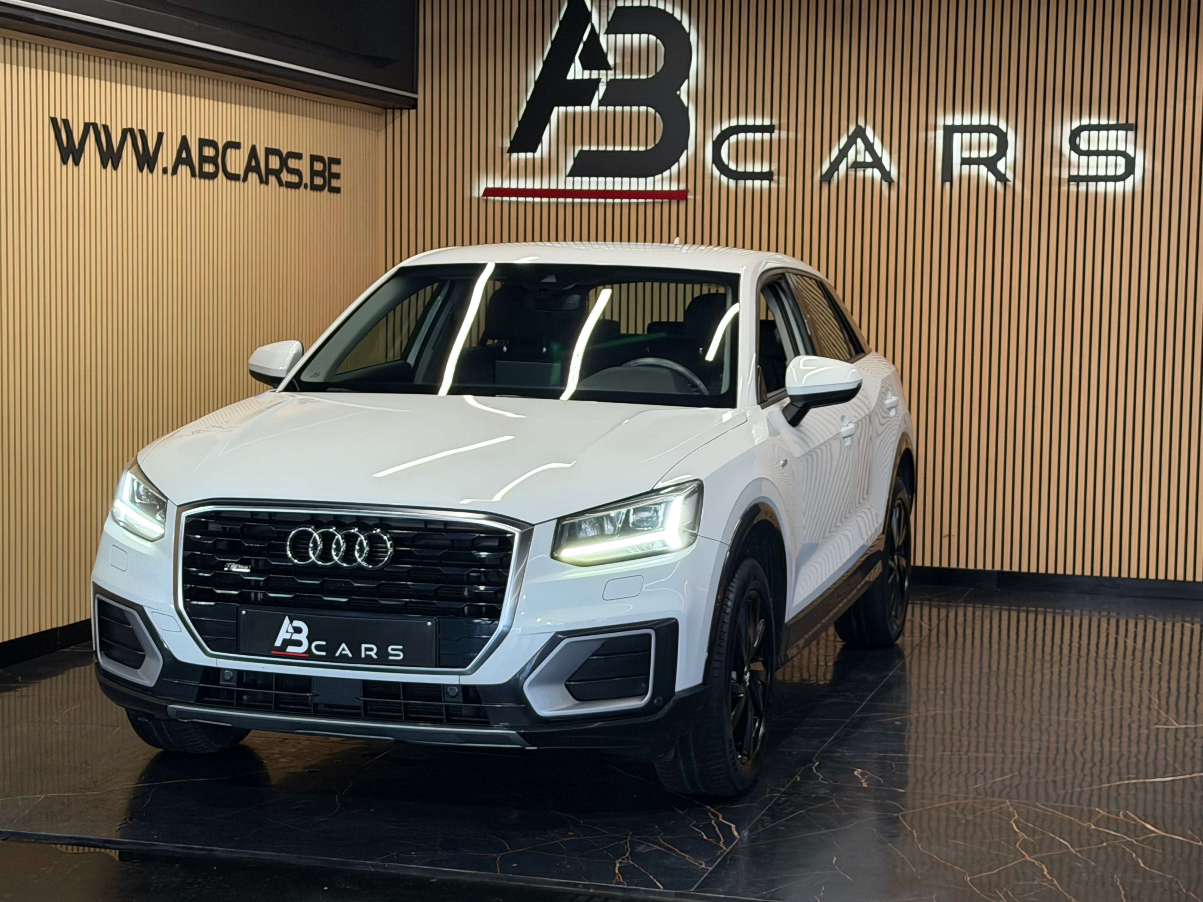 Audi Q2 1.4TFSI S-LINE **BOITE AUTOMATIQUE ** GARANTIE 13 MOIS