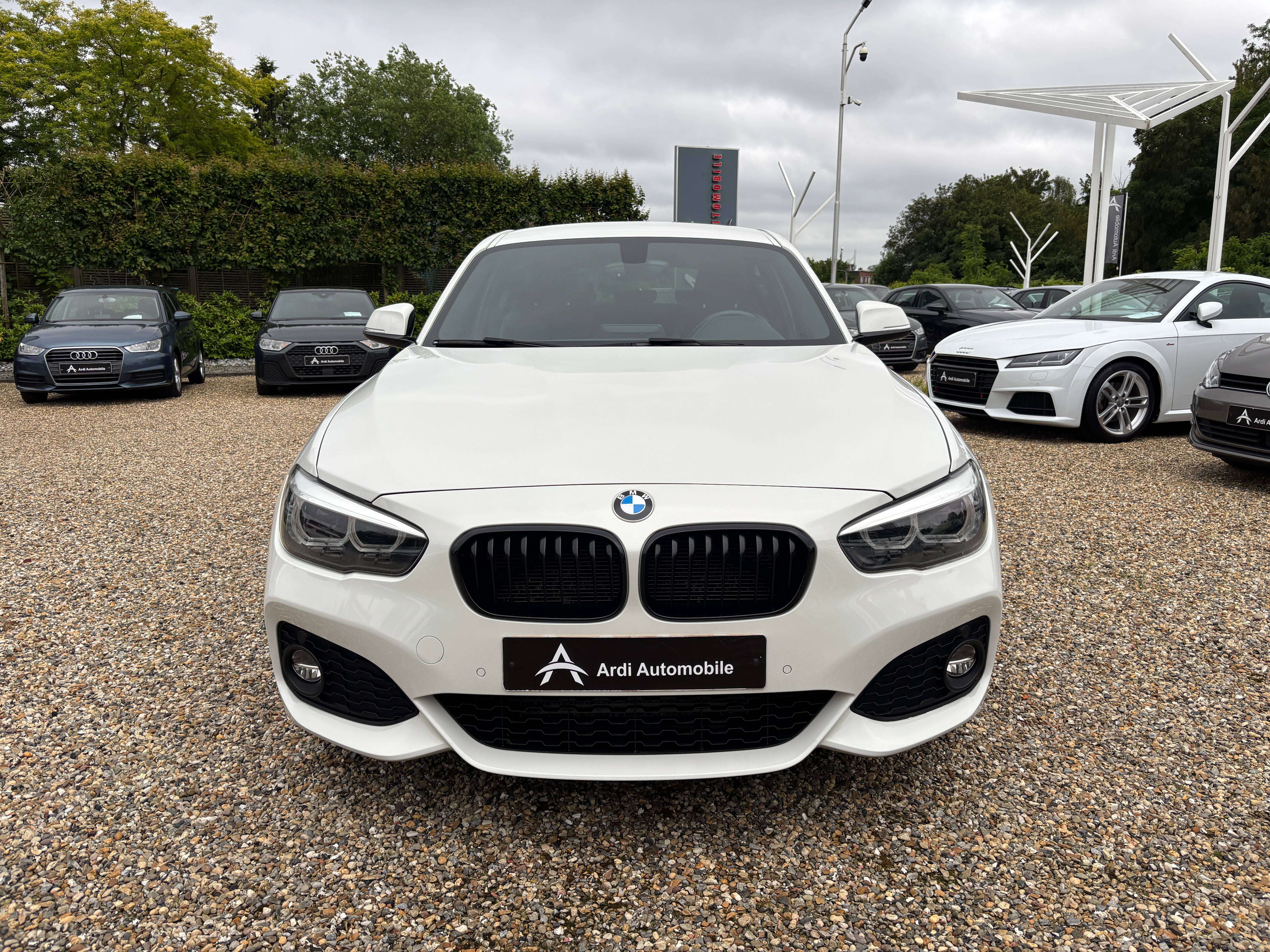 BMW 118 d *PACK M*SIEGE CHAUFF*CAPTEUR AV+AR*LED*1ER PROPRIO*GARANTIE*