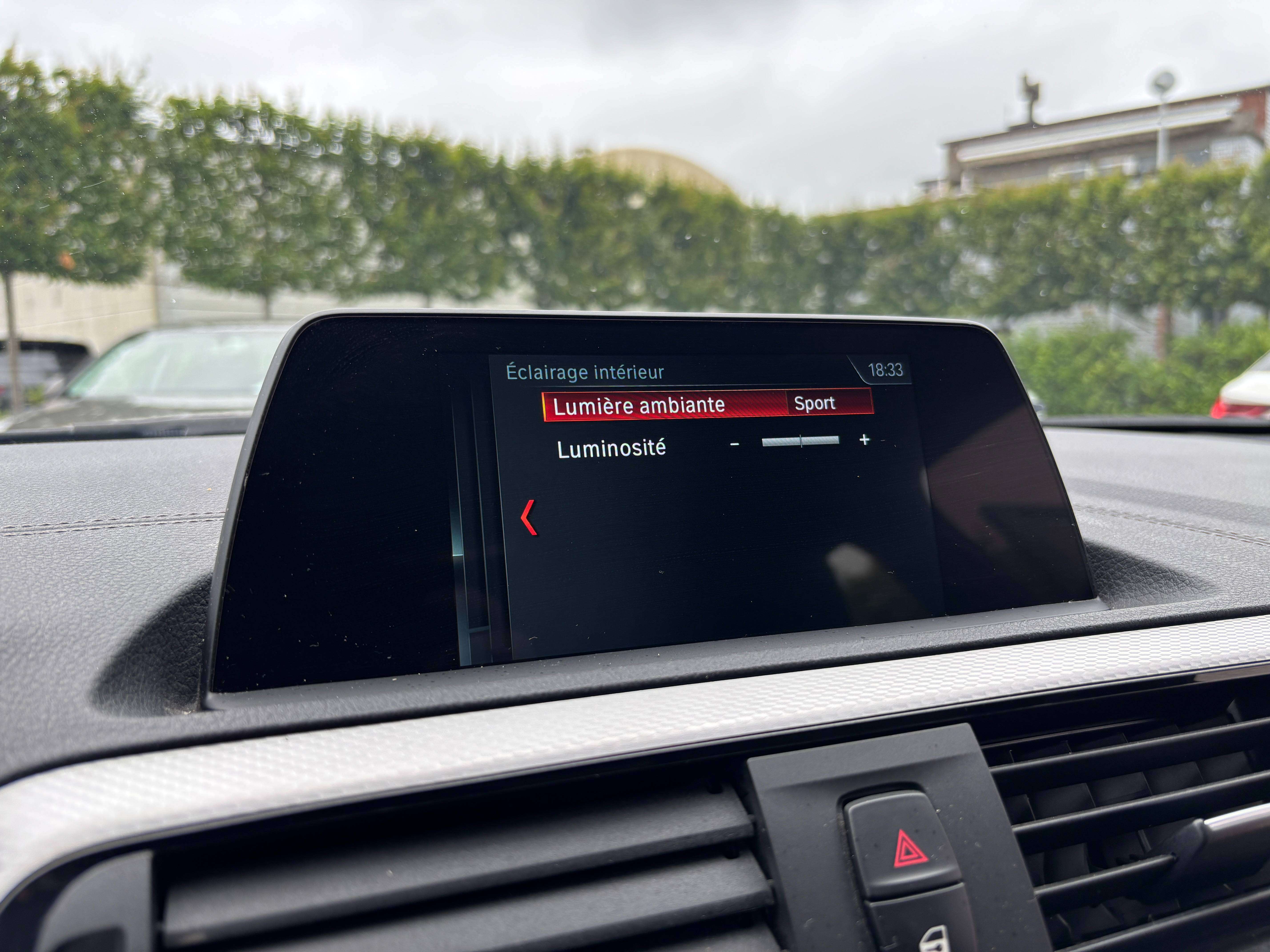 BMW 118 d *PACK M*SIEGE CHAUFF*CAPTEUR AV+AR*LED*1ER PROPRIO*GARANTIE*