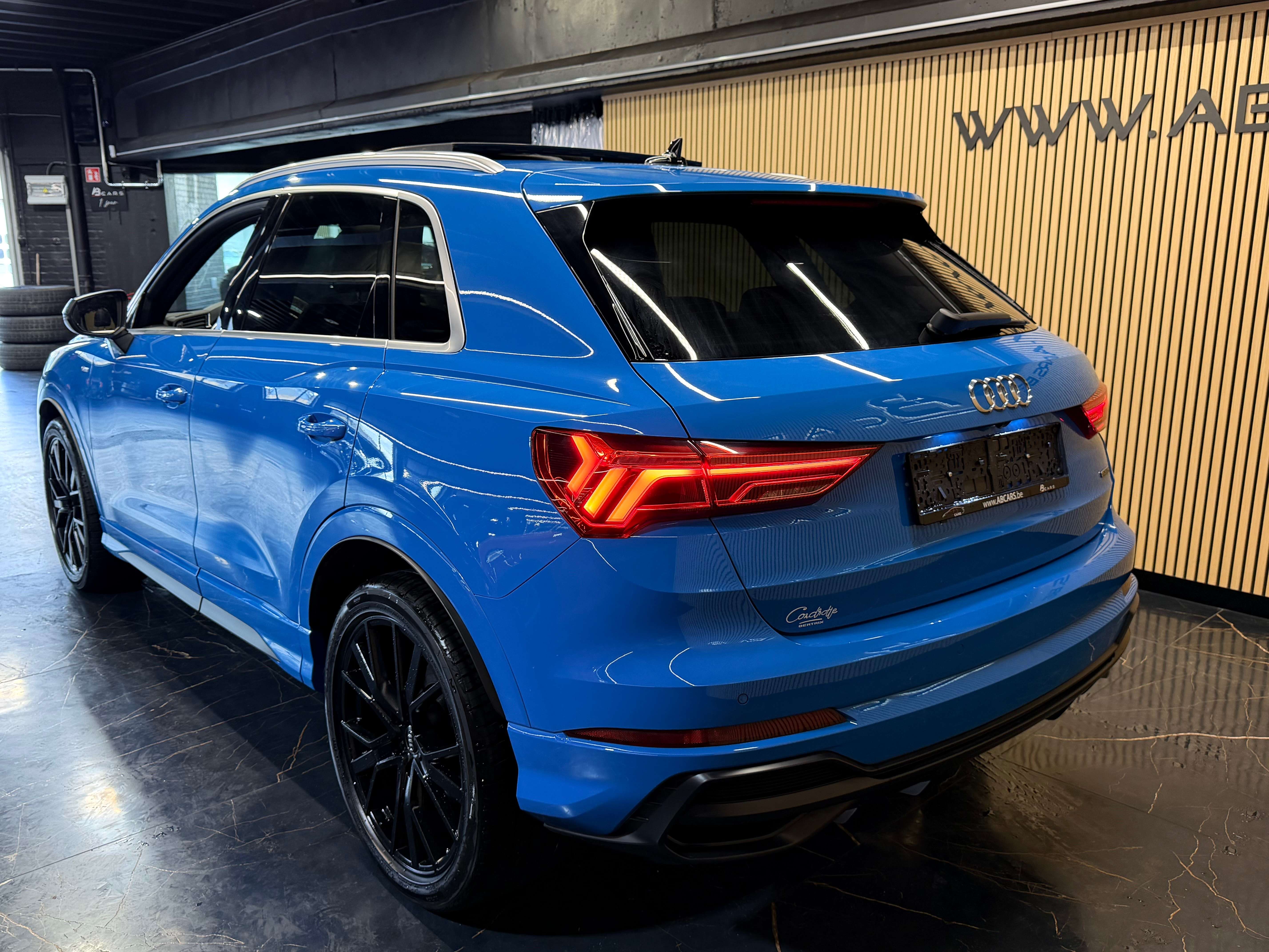 Audi Q3 2.0TFSI S LINE QUATTRO ** 1 ER PROPRIETAIRE ** GARANTIE 12 MOIS **