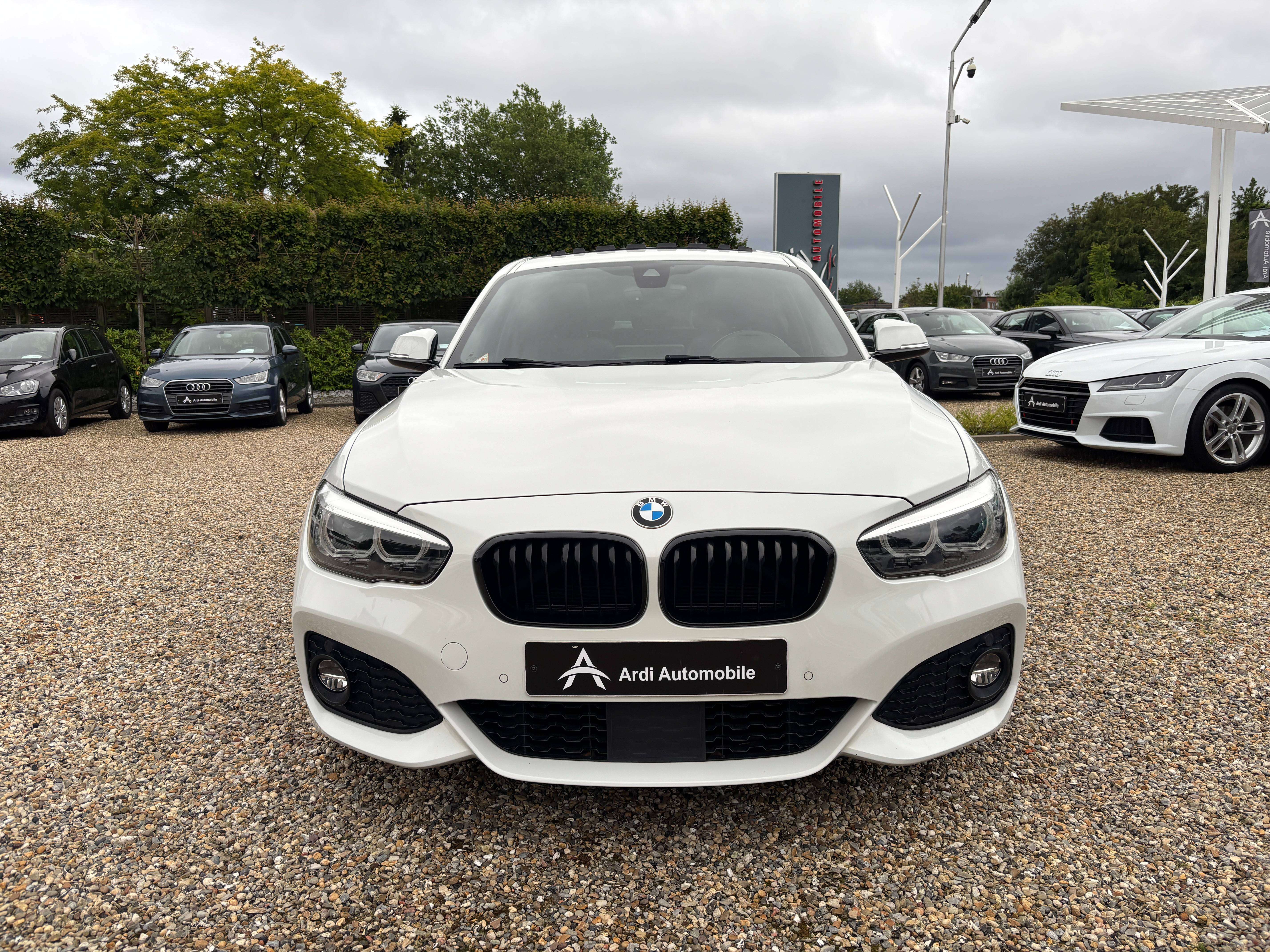 BMW 120 iA *PACK M*TOIT OUV*SIEGE CHAUFF*CAMERA*GARANTIE*